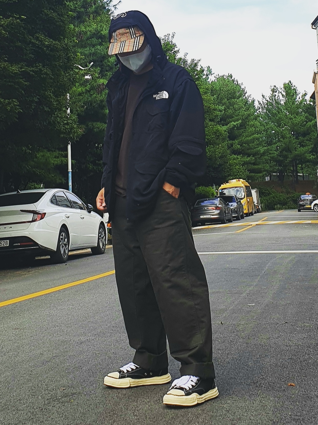 Maison Mihara Yasuhiro Peterson VL OG Sole Canvas Low-top Sneakers Black, Supreme x The North Face Trekking Convertible Jacket Black - 22SS 착용 스타일