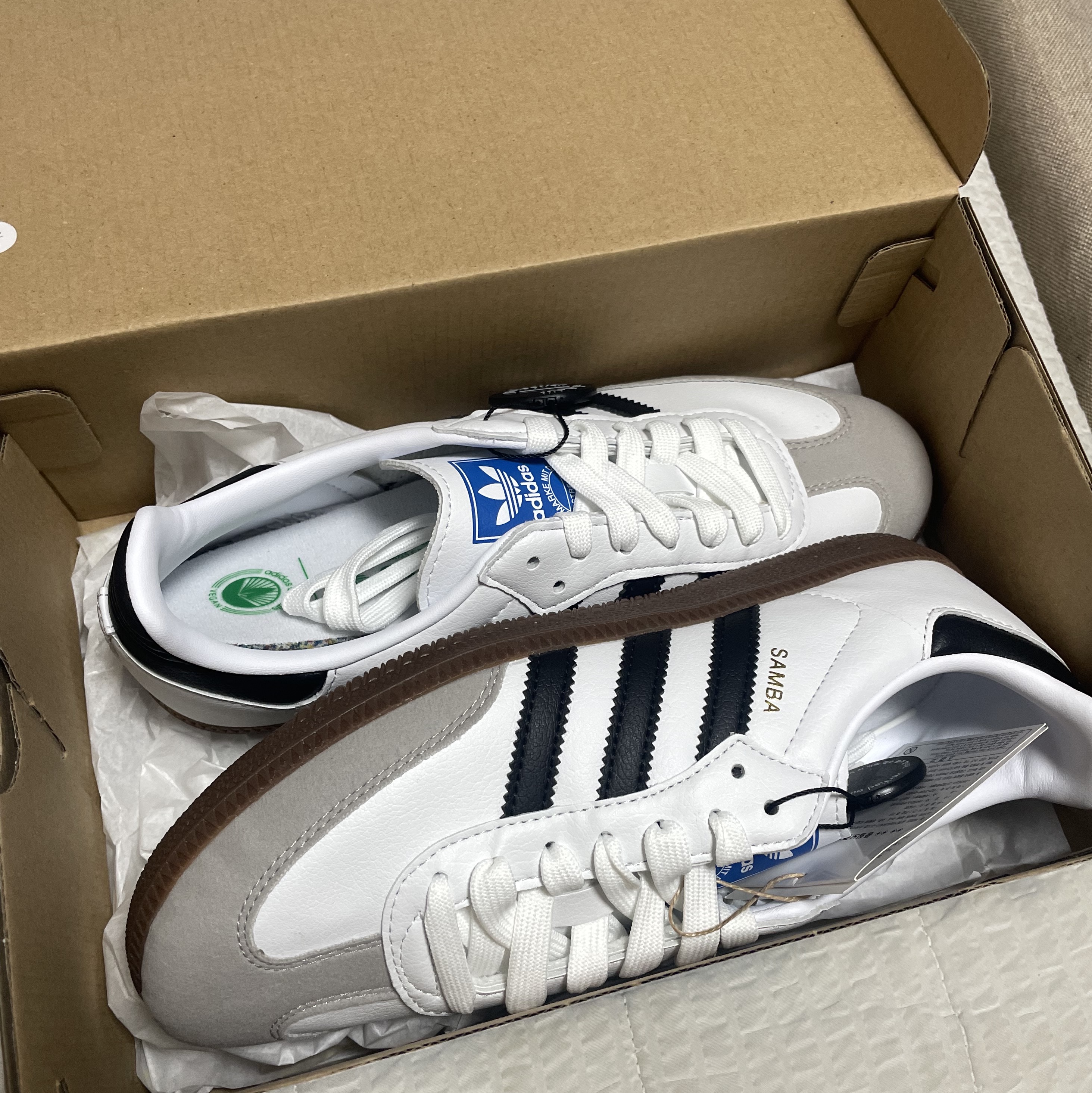 Adidas Samba Vegan White Black 착용 스타일 - 3