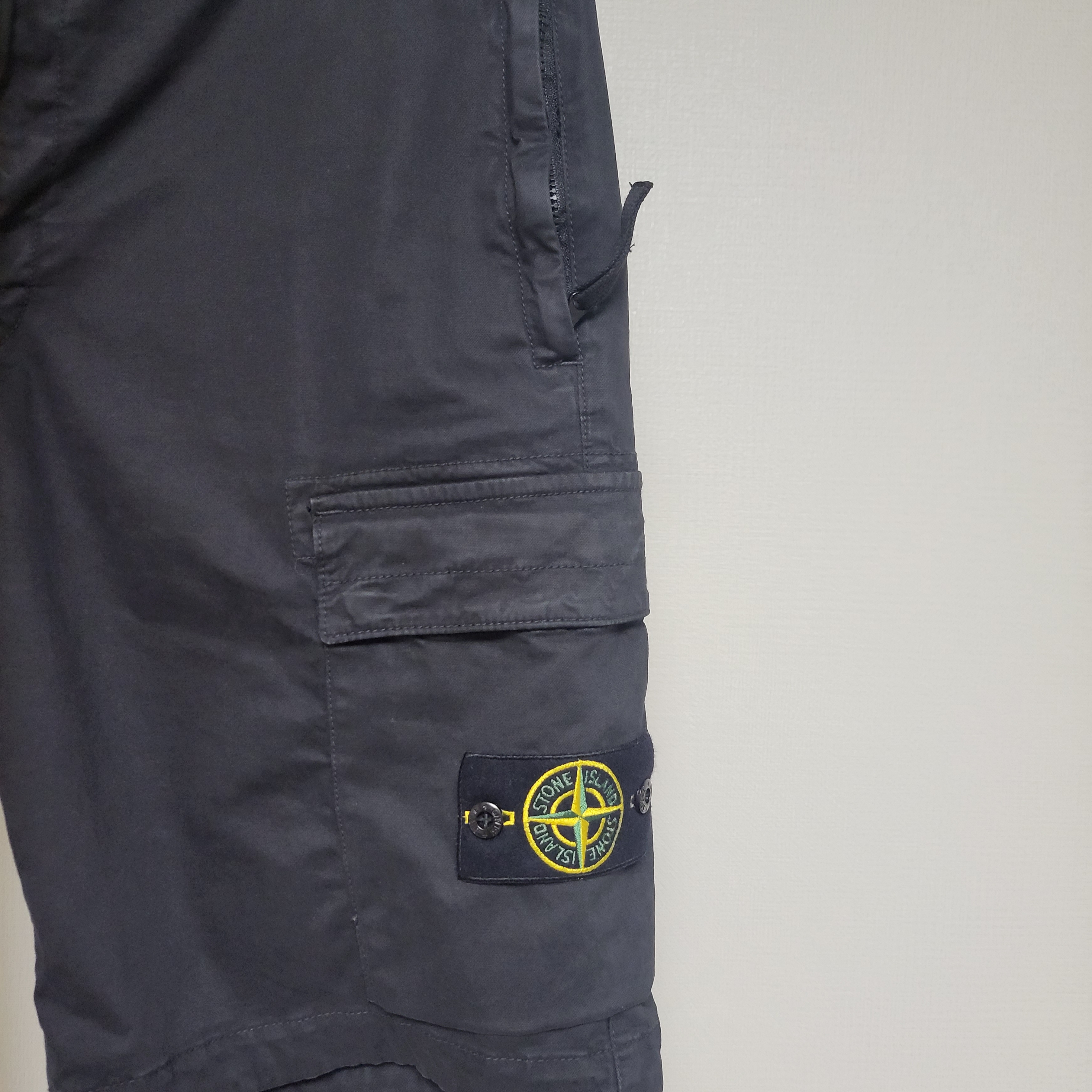 Stone Island 64651 Fleece Bermuda Shorts Black - 22SS 착용 스타일