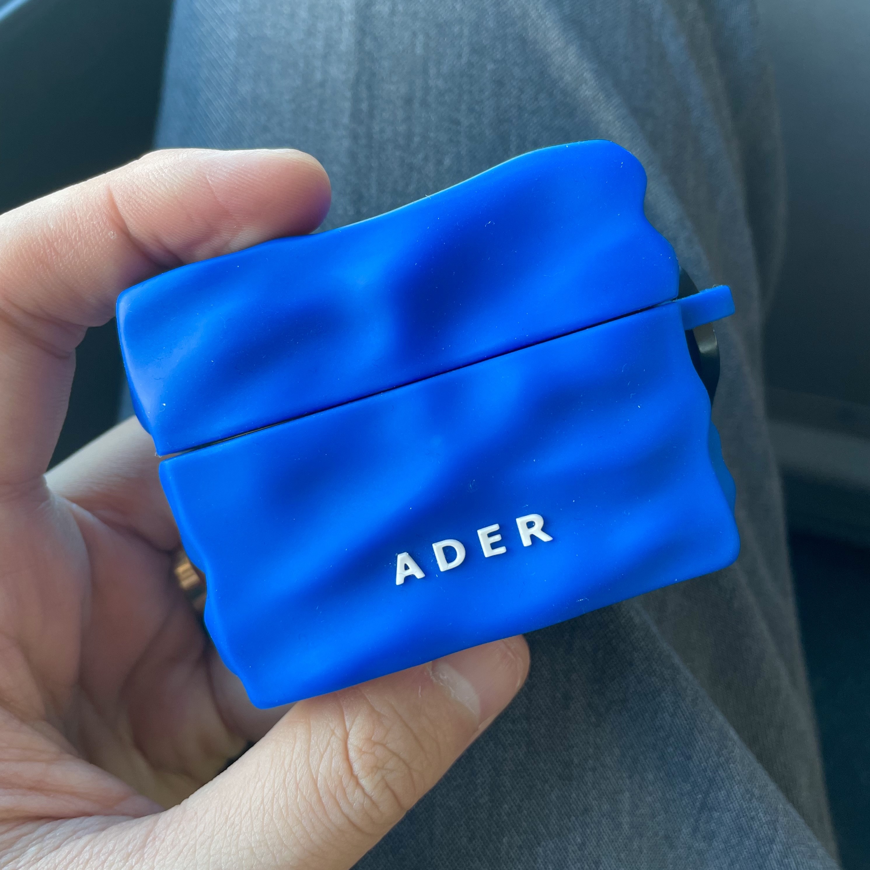Casetify x Ader Error AirPods Pro Case 착용 스타일