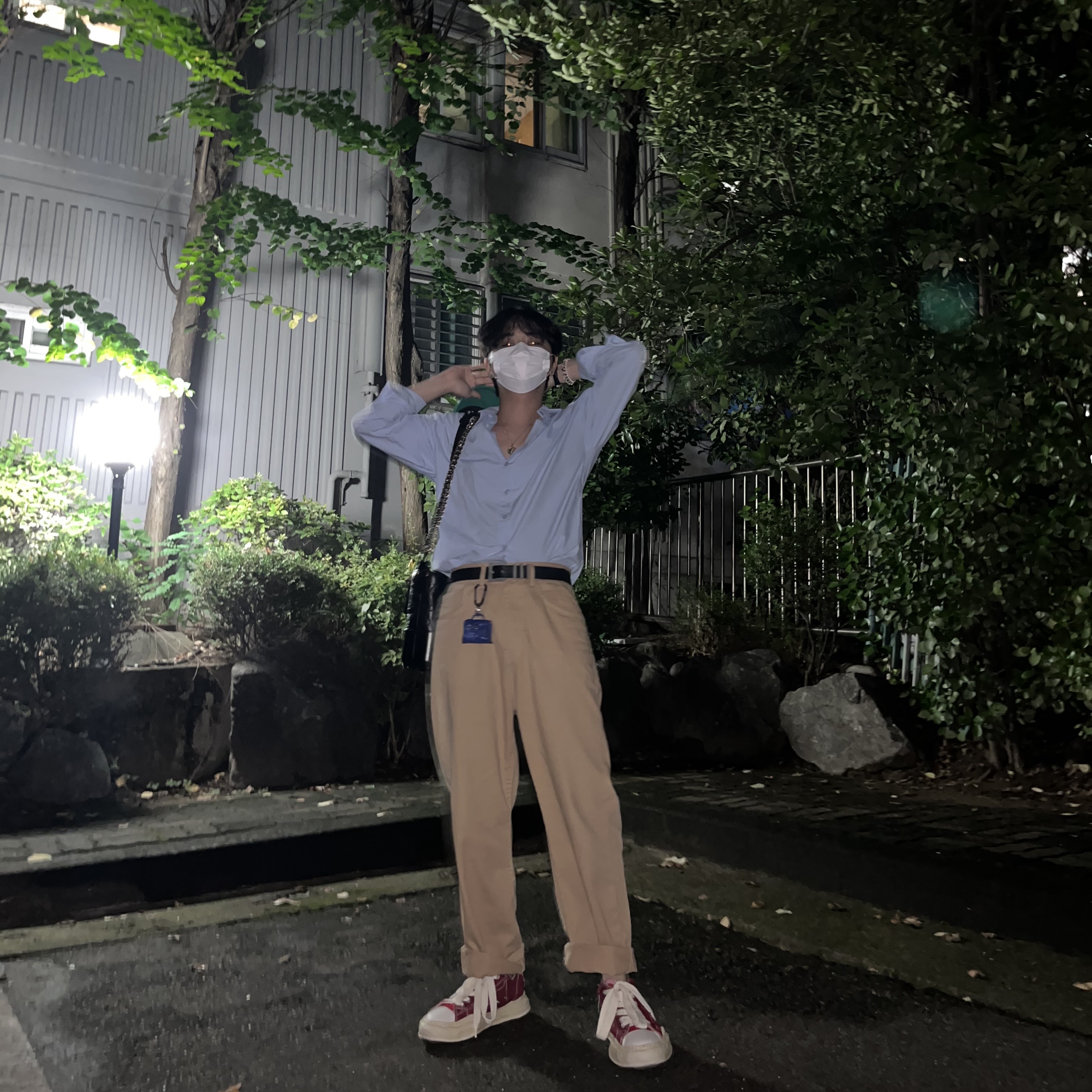 Maison Mihara Yasuhiro Peterson OG Sole OD Canvas Low-top Sneakers Red, Chanel Gabrielle Medium Hobo Bag Aged Calfskin & Gold Black 착용 스타일 - 2