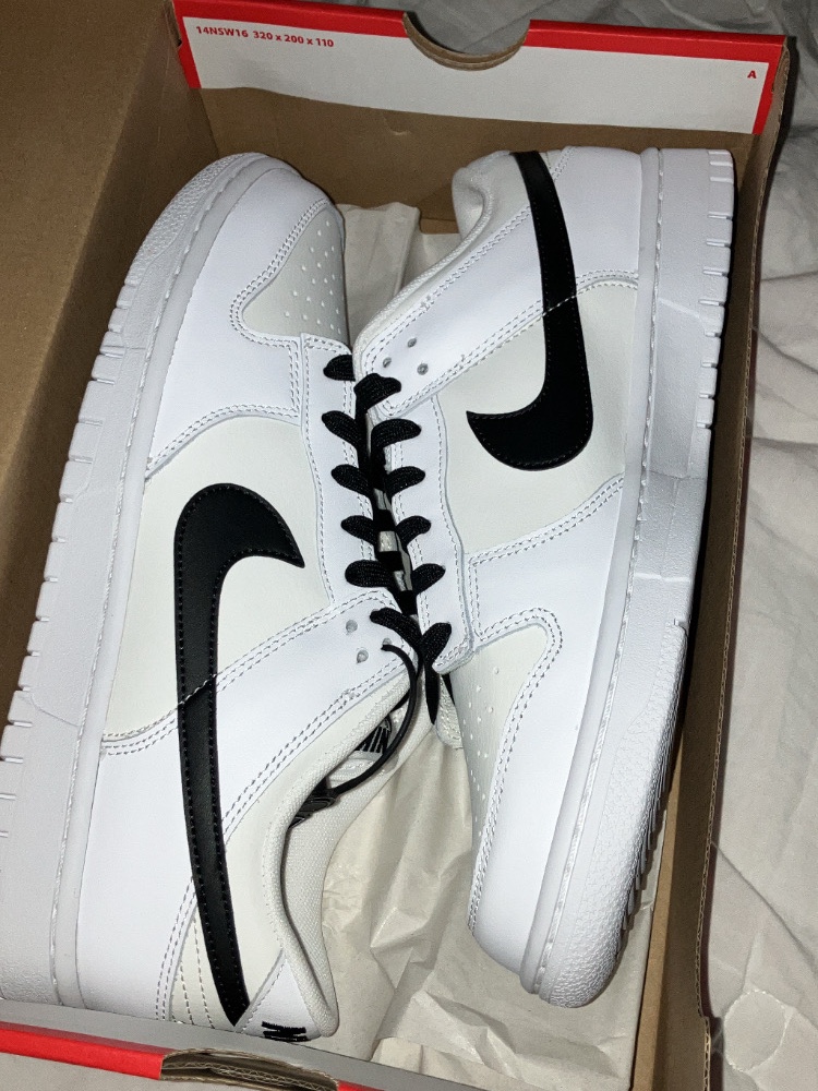 Nike Dunk Low Retro Summit White 착용 스타일 - 1