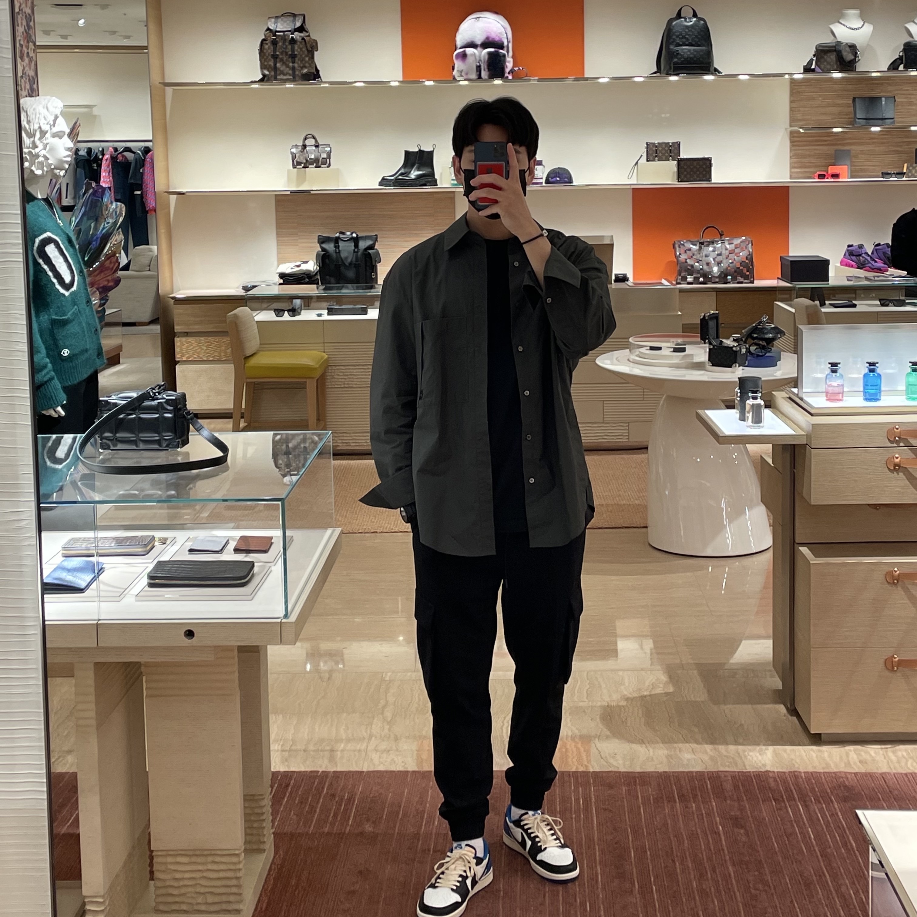 Jordan 1 x Travis Scott x Fragment Retro Low OG SP Military Blue 착용 스타일