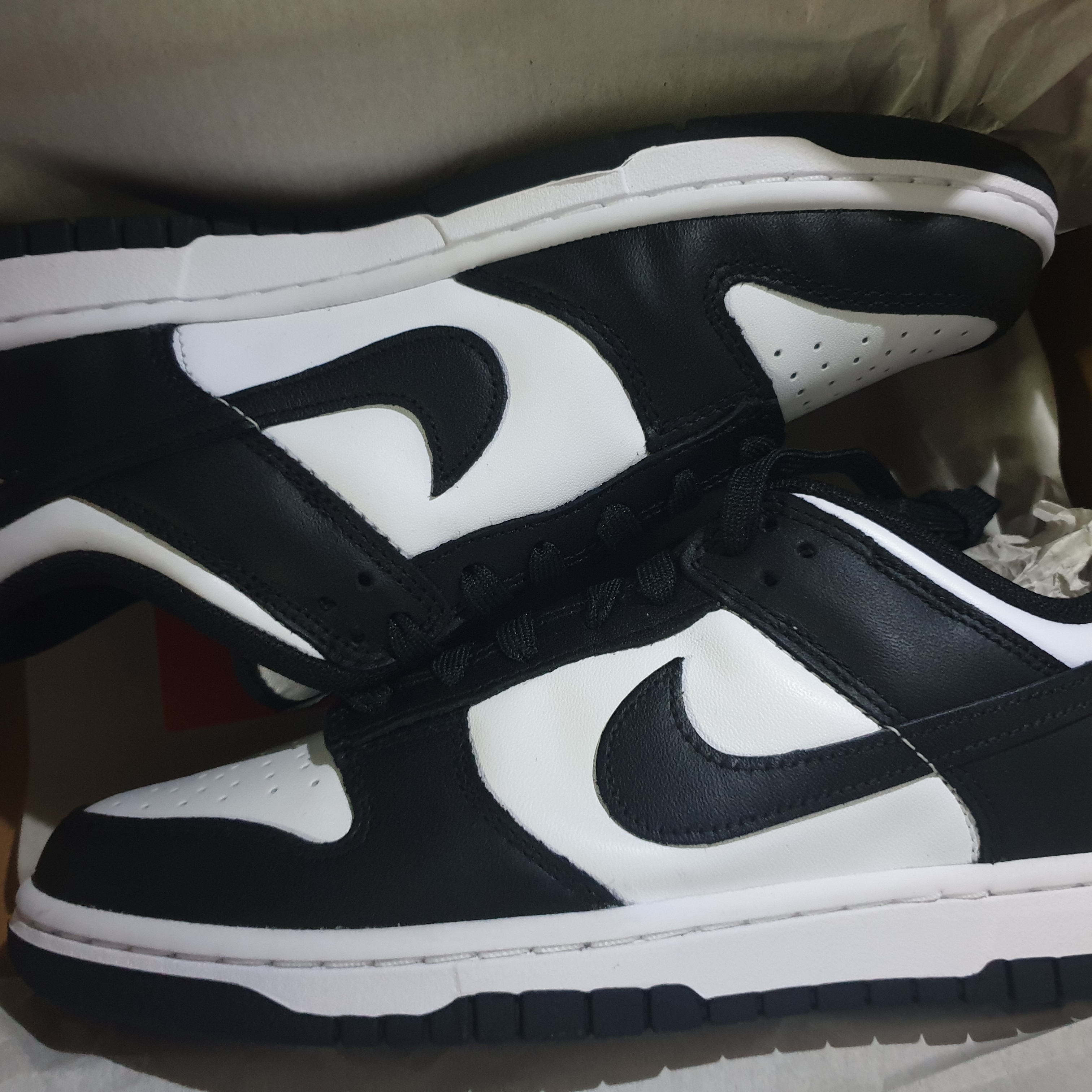 Nike Dunk Low Retro Black 착용 스타일