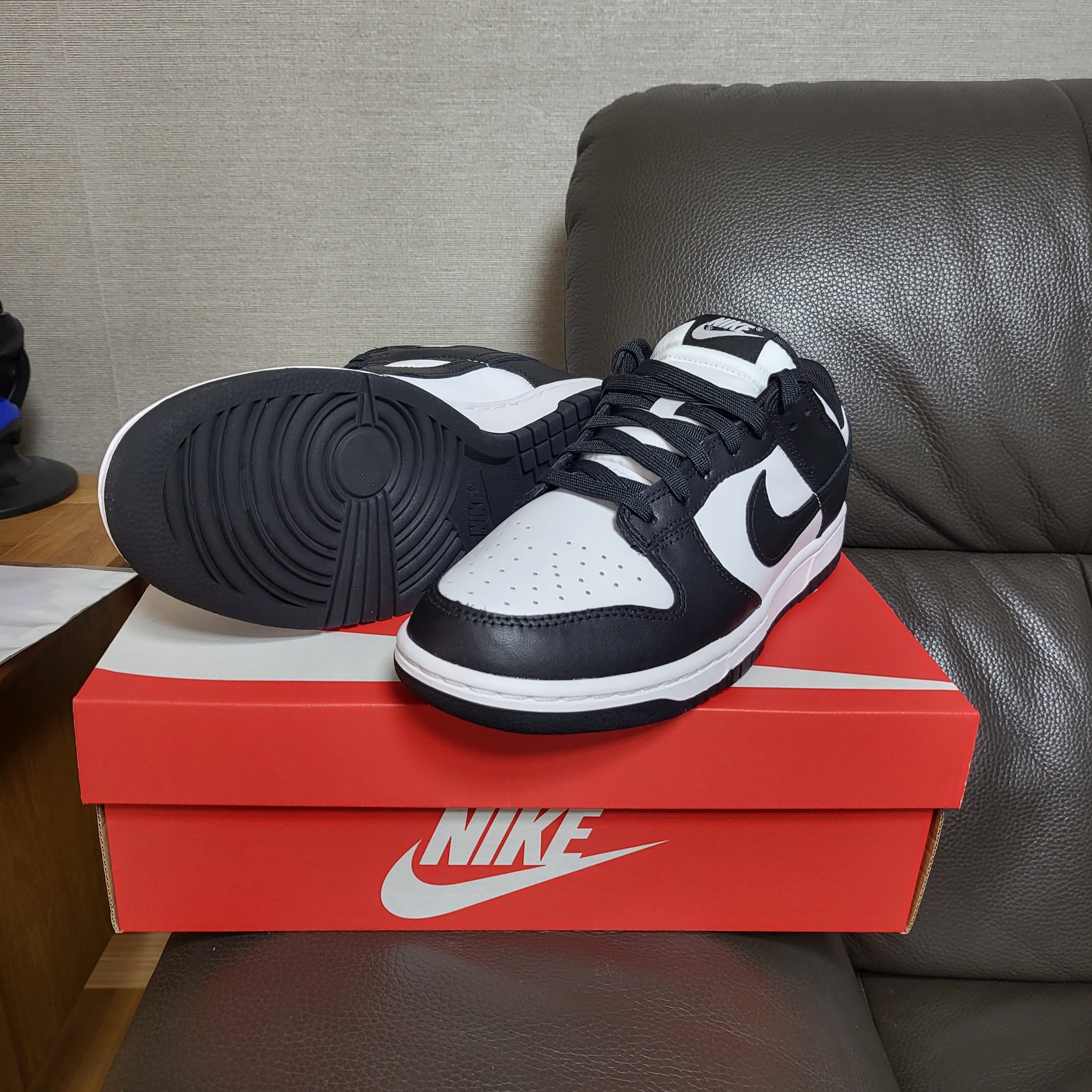 Nike Dunk Low Retro Black 착용 스타일 - 2