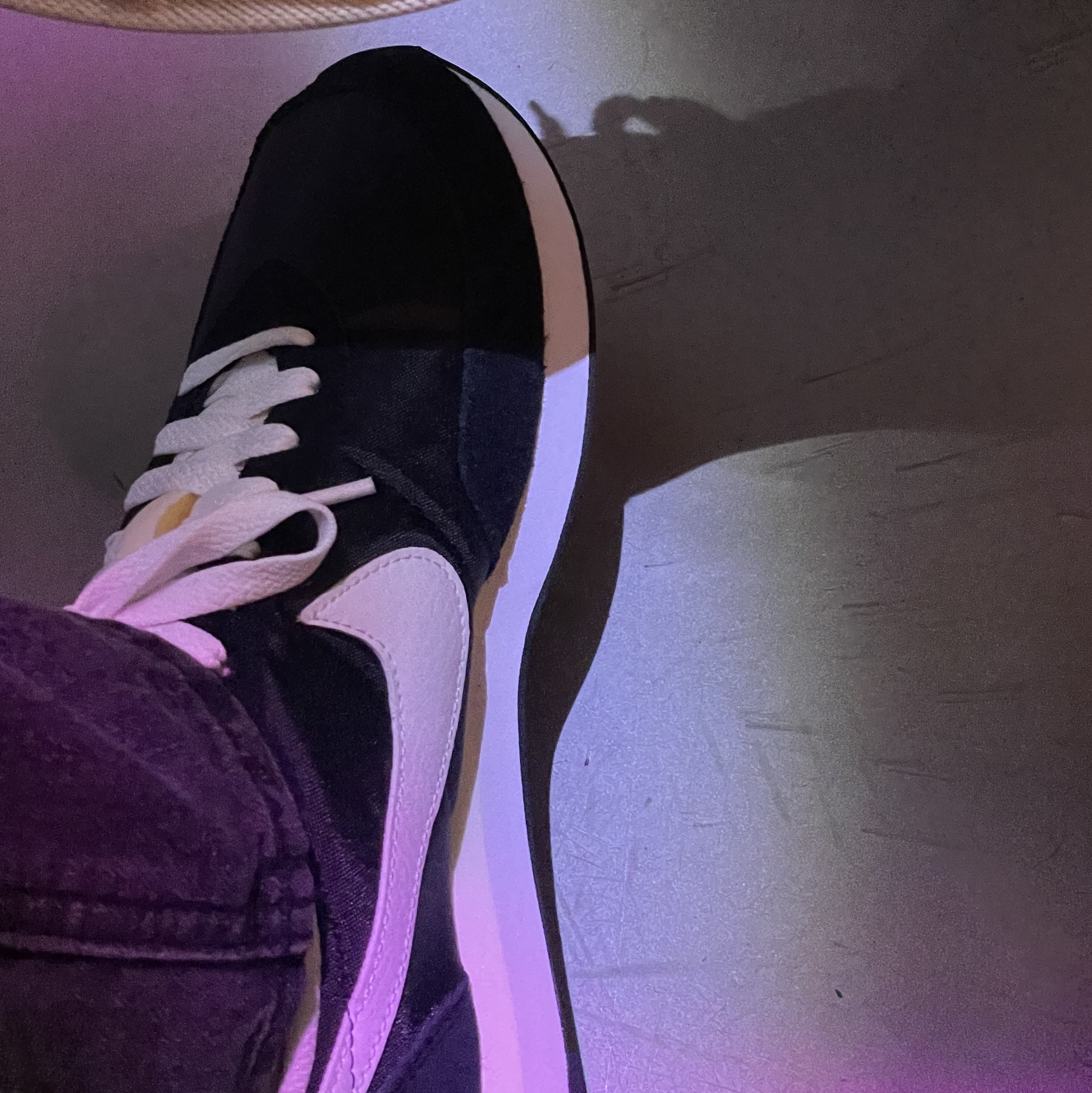 Nike Waffle Trainer 2 Black White 착용 스타일