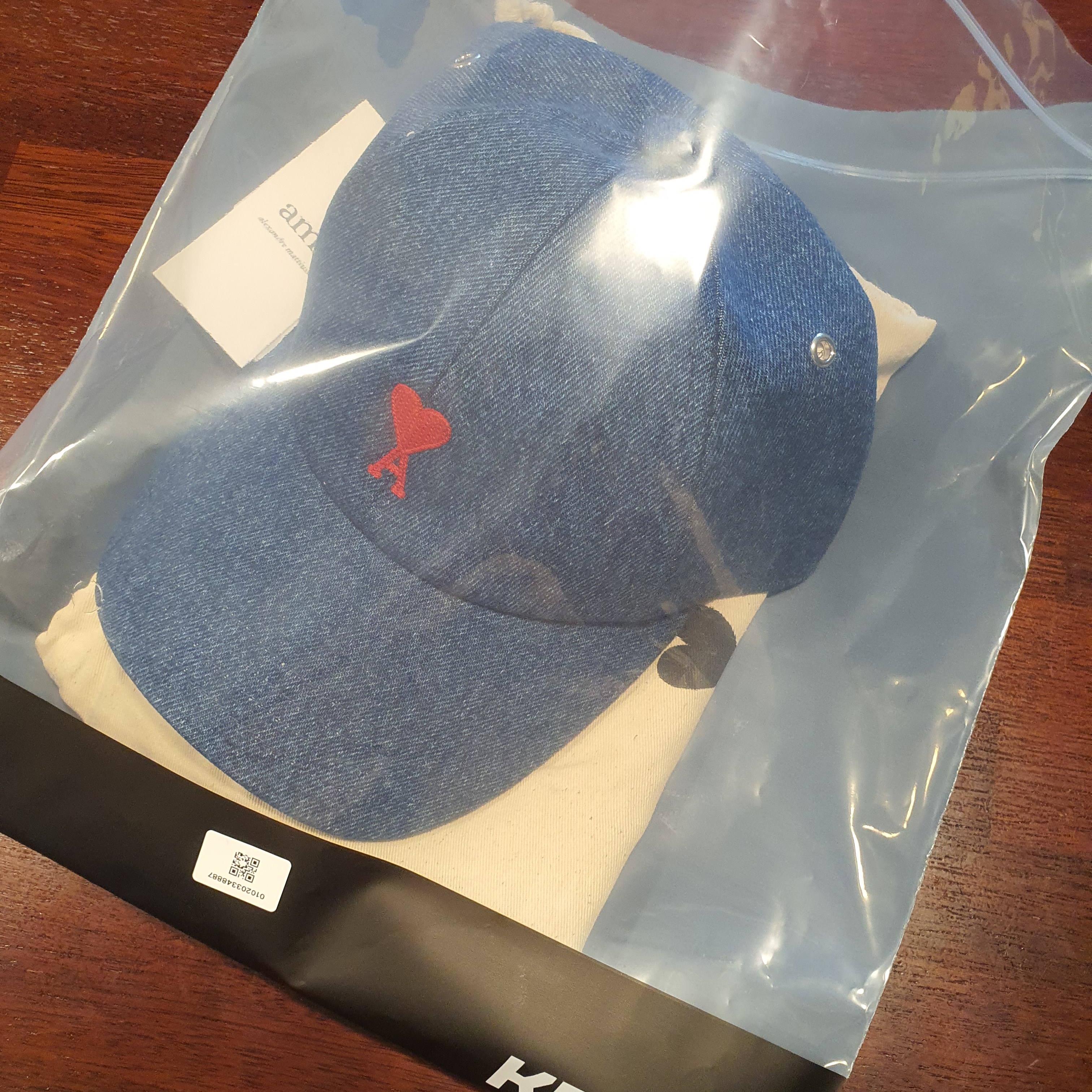 AMI de Coeur Baseball Cap Denim 착용 스타일