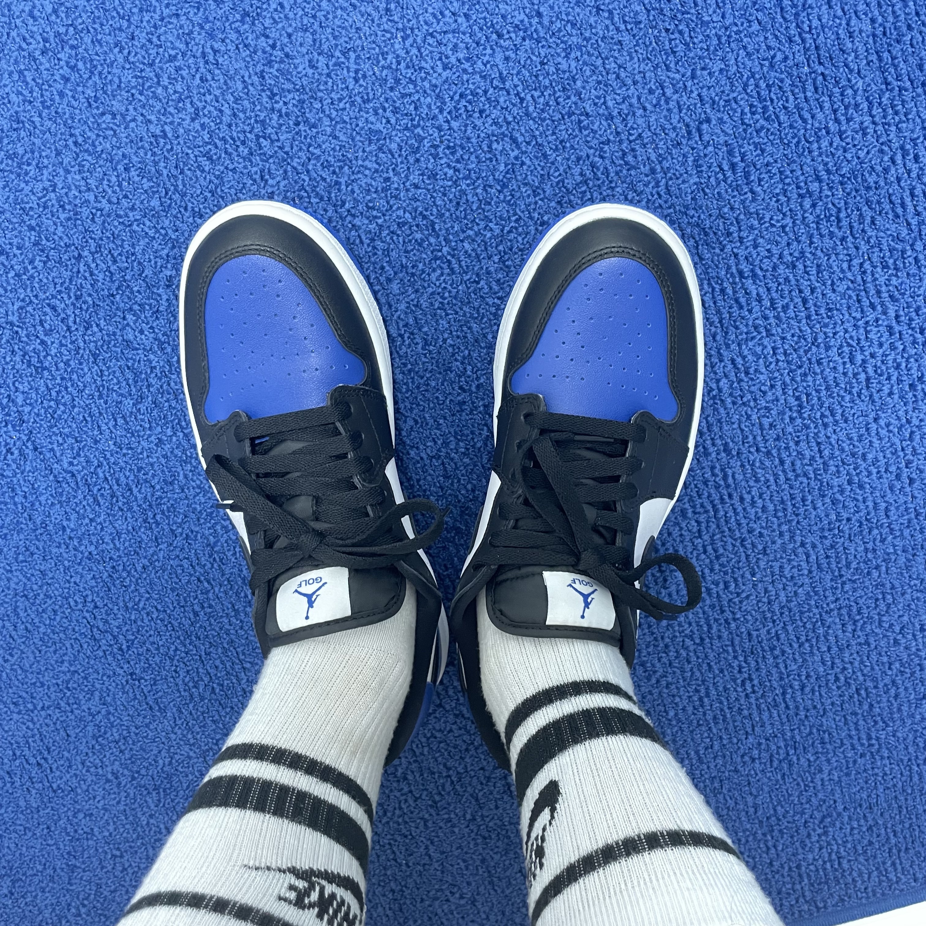 Jordan 1 Low Golf Sport Royal 착용 스타일 - 2