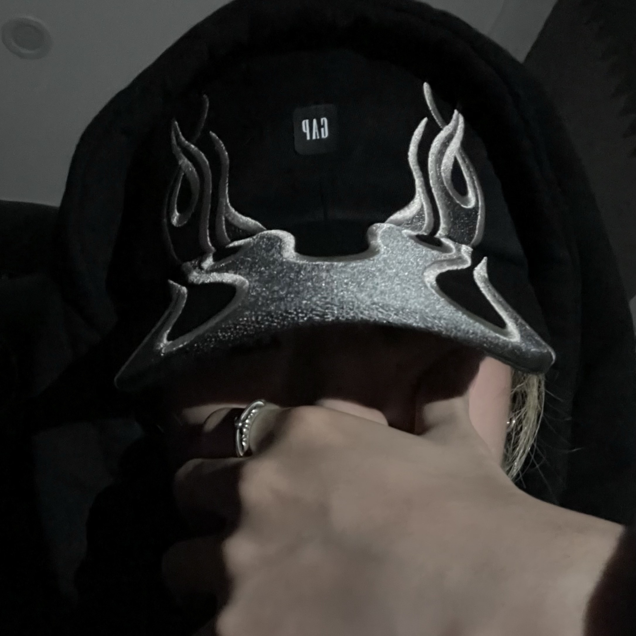 Yeezy Gap Engineered By Balenciaga Flame Cap Black 착용 스타일