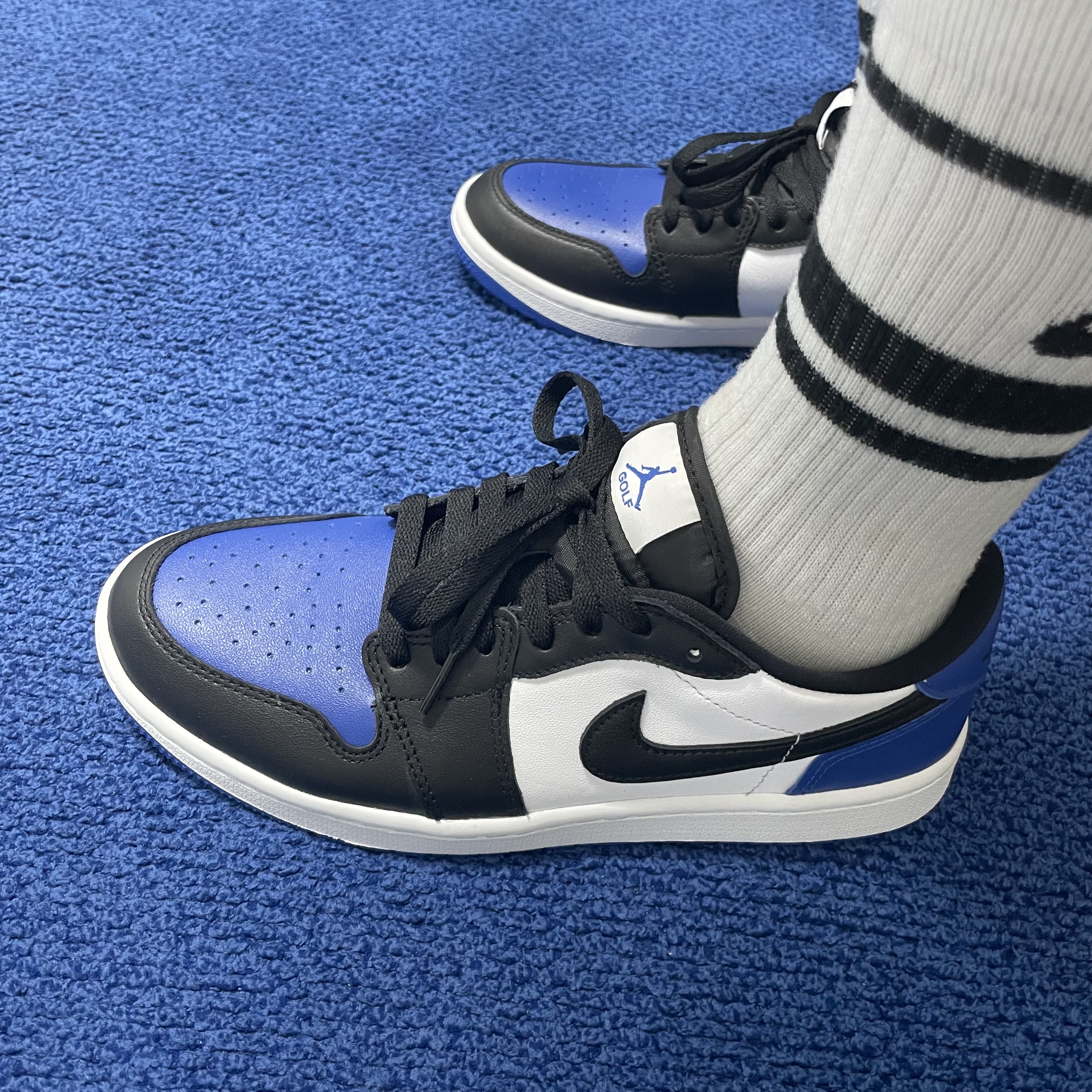 Jordan 1 Low Golf Sport Royal 착용 스타일 - 1