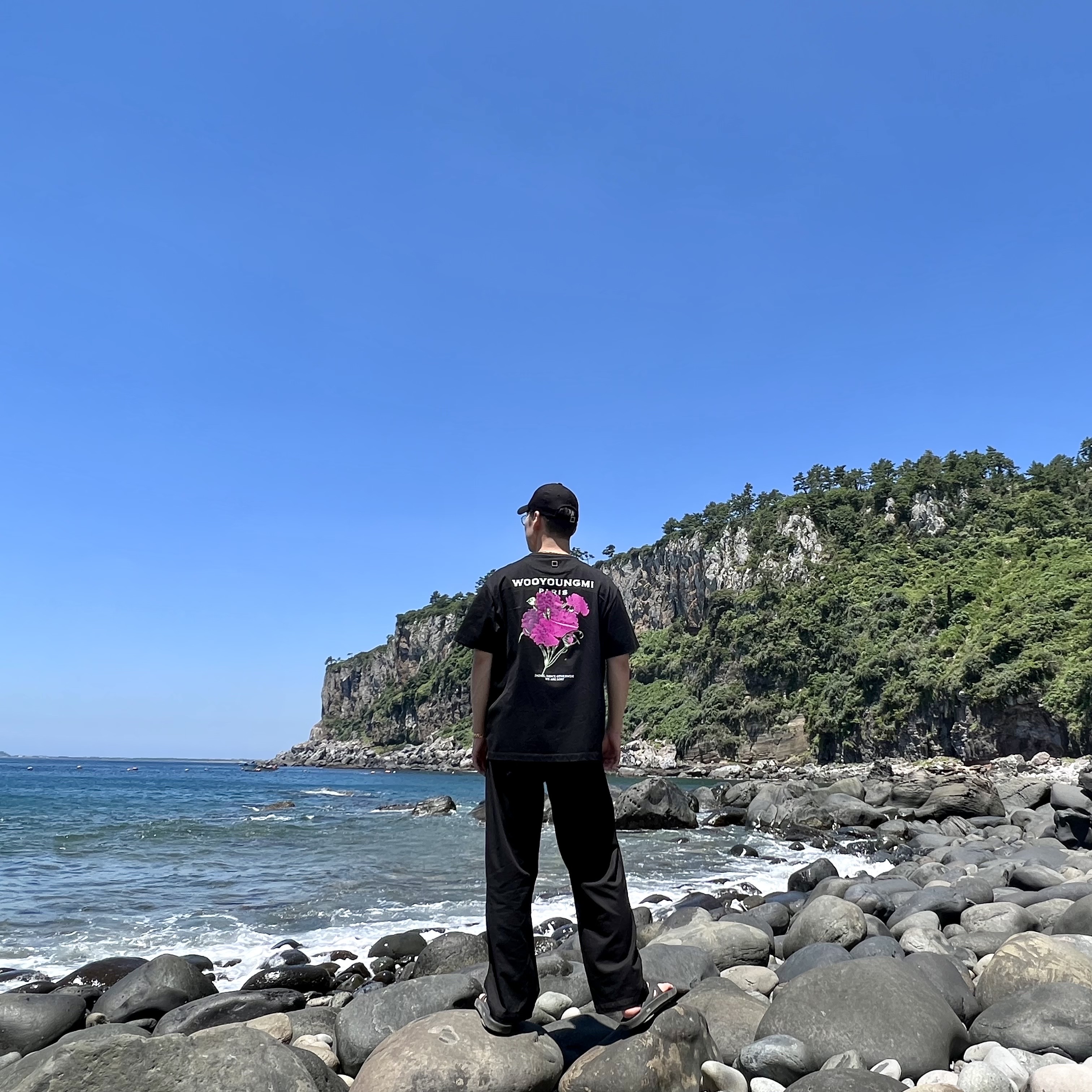 Wooyoungmi Flower Print Back Logo T-Shirt Black - 21SS 착용 스타일