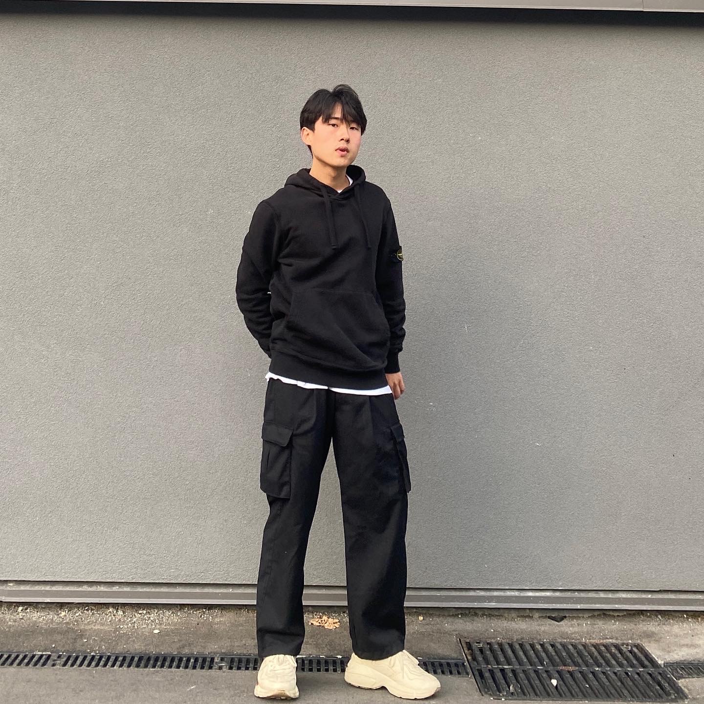 Gucci Rhyton Leather Sneakers Logo, Stone Island 64120 Cotton Fleece Hooded Sweatshirt Black - 22FW 착용 스타일 - 2