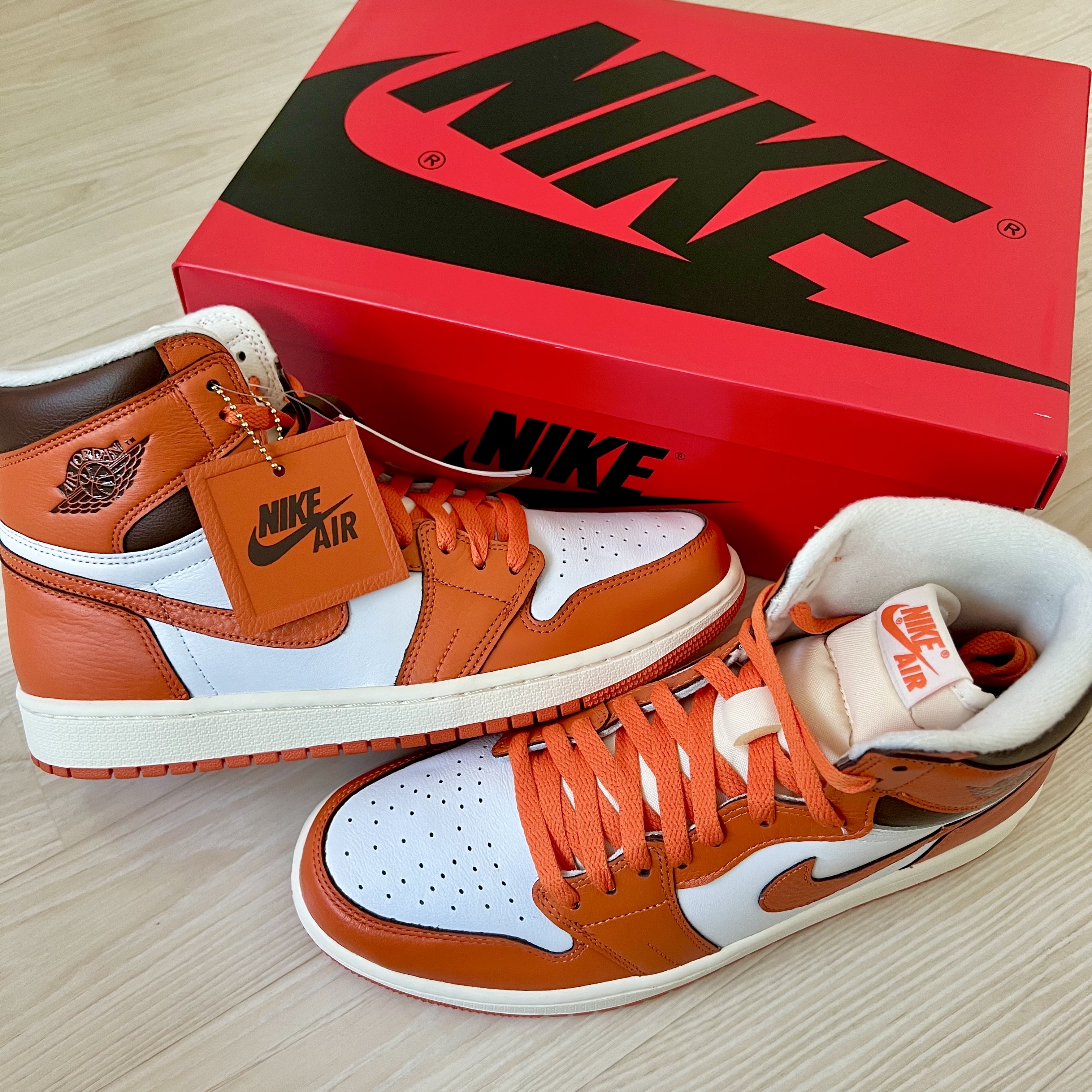 (W) Jordan 1 Retro High OG Starfish 착용 스타일 - 1