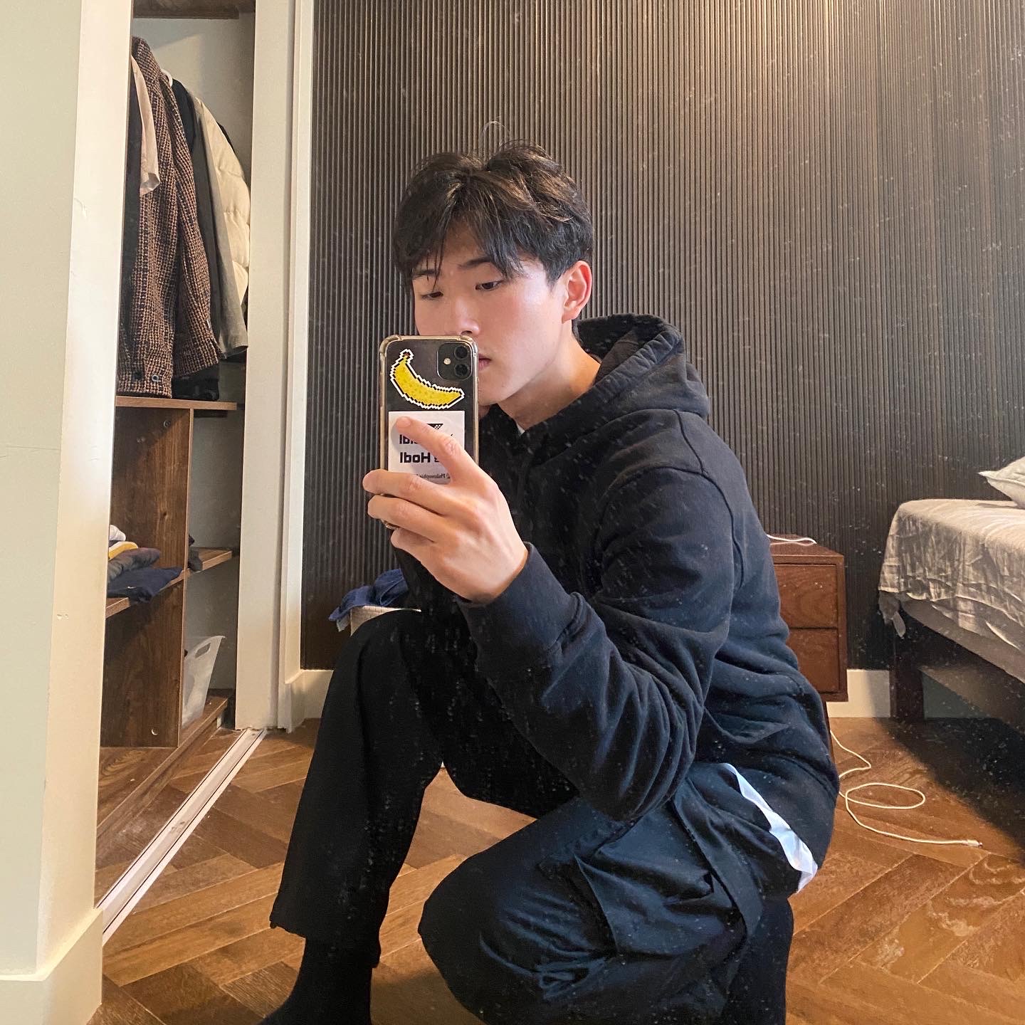 Gucci Rhyton Leather Sneakers Logo, Stone Island 64120 Cotton Fleece Hooded Sweatshirt Black - 22FW 착용 스타일 - 3
