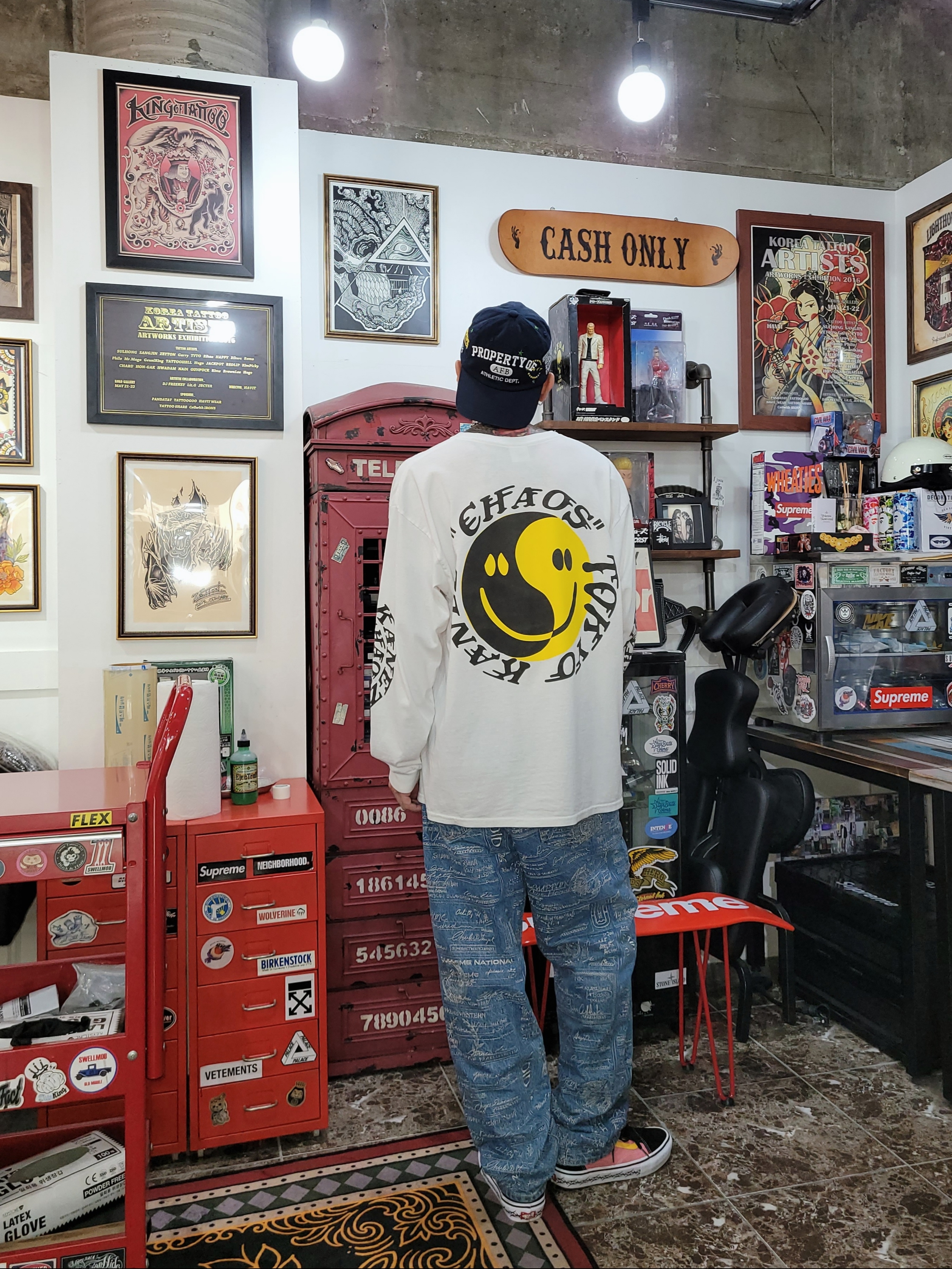 Supreme Checks Embroidered Jean Blue - 20SS, Vans x Supreme Old Skool Tribal Black Pink 착용 스타일 - 1
