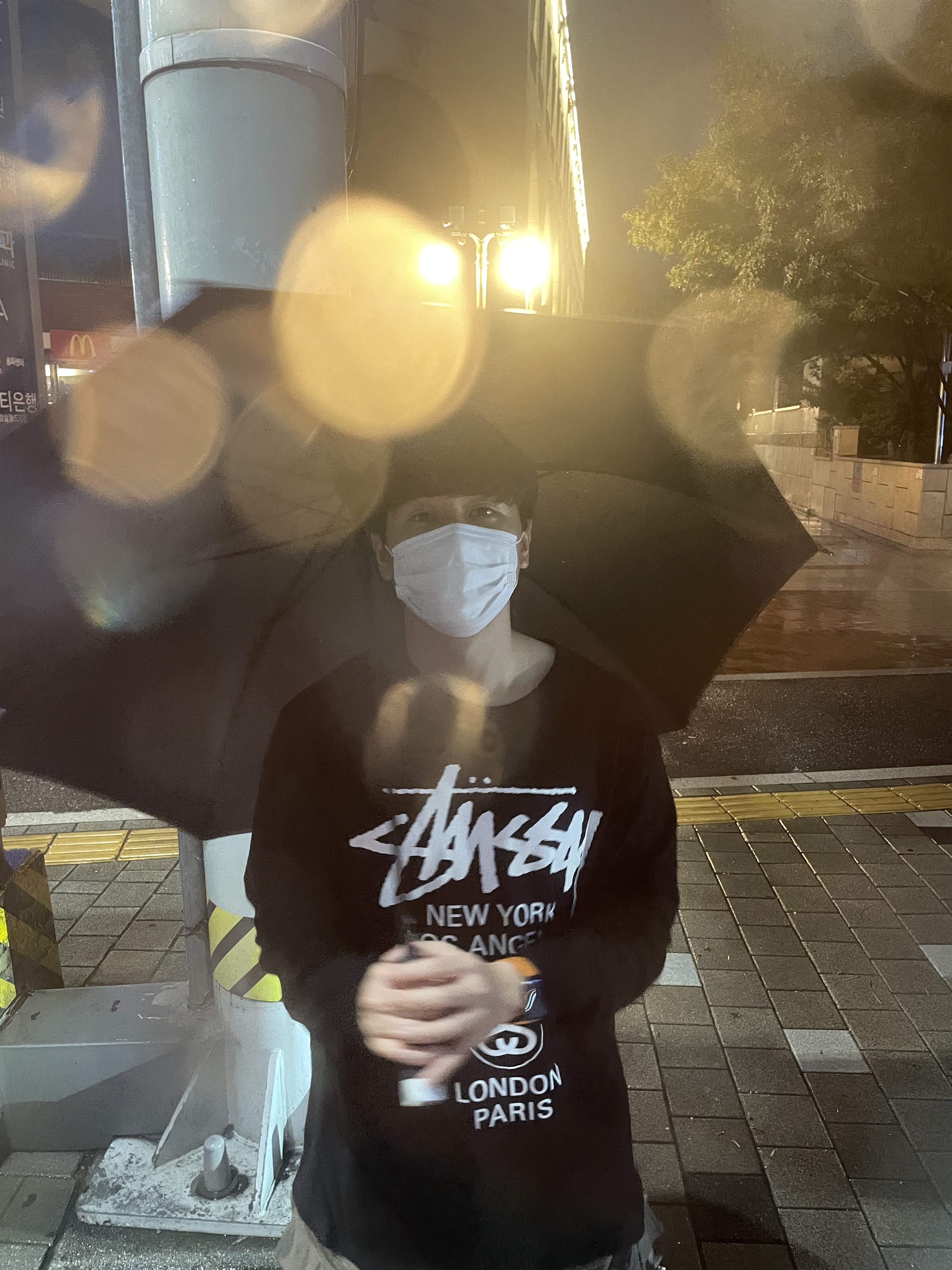 Stussy World Tour LS T-Shirt Black 착용 스타일