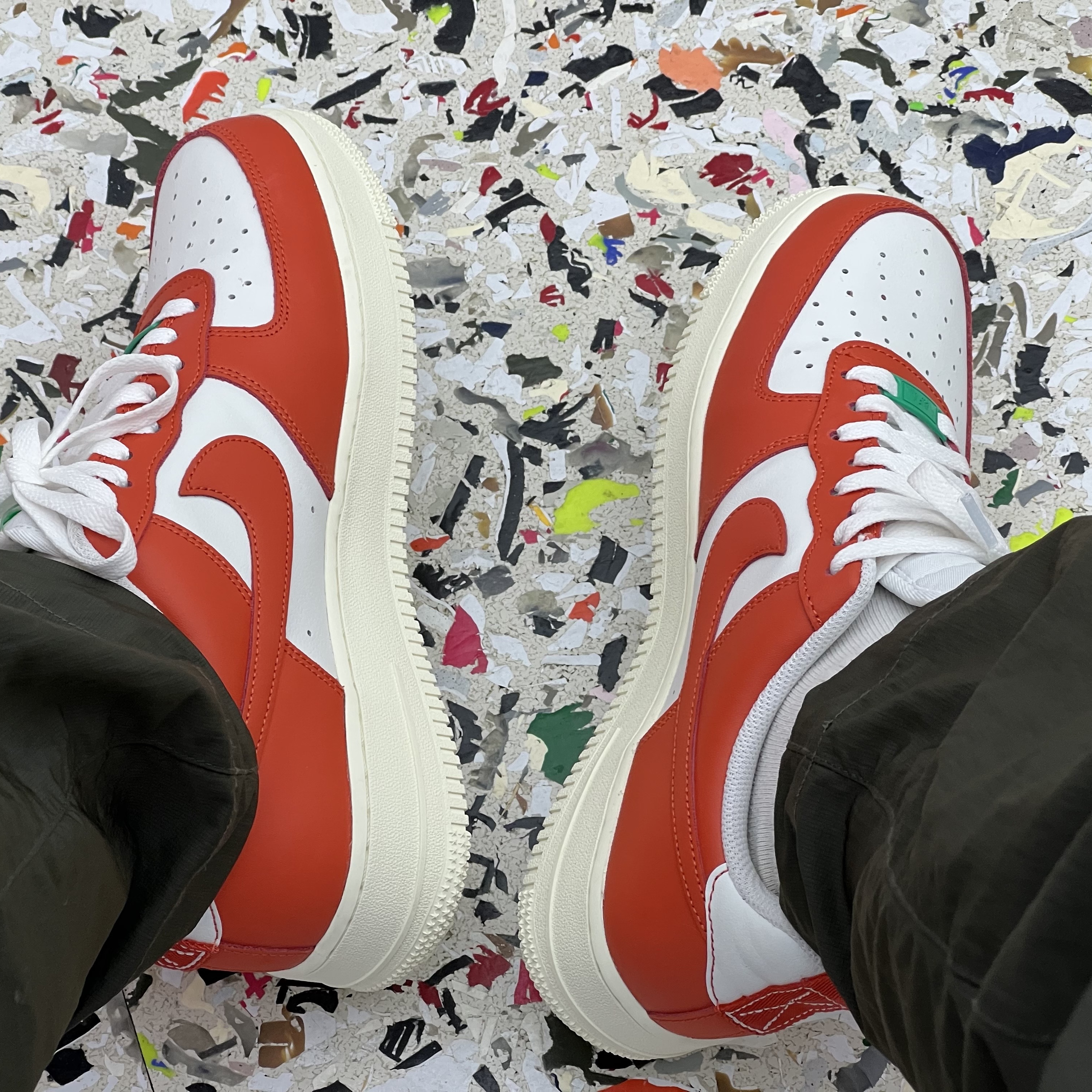 Nike Air Force 1 '07 LV8 Pojangmacha 착용 스타일