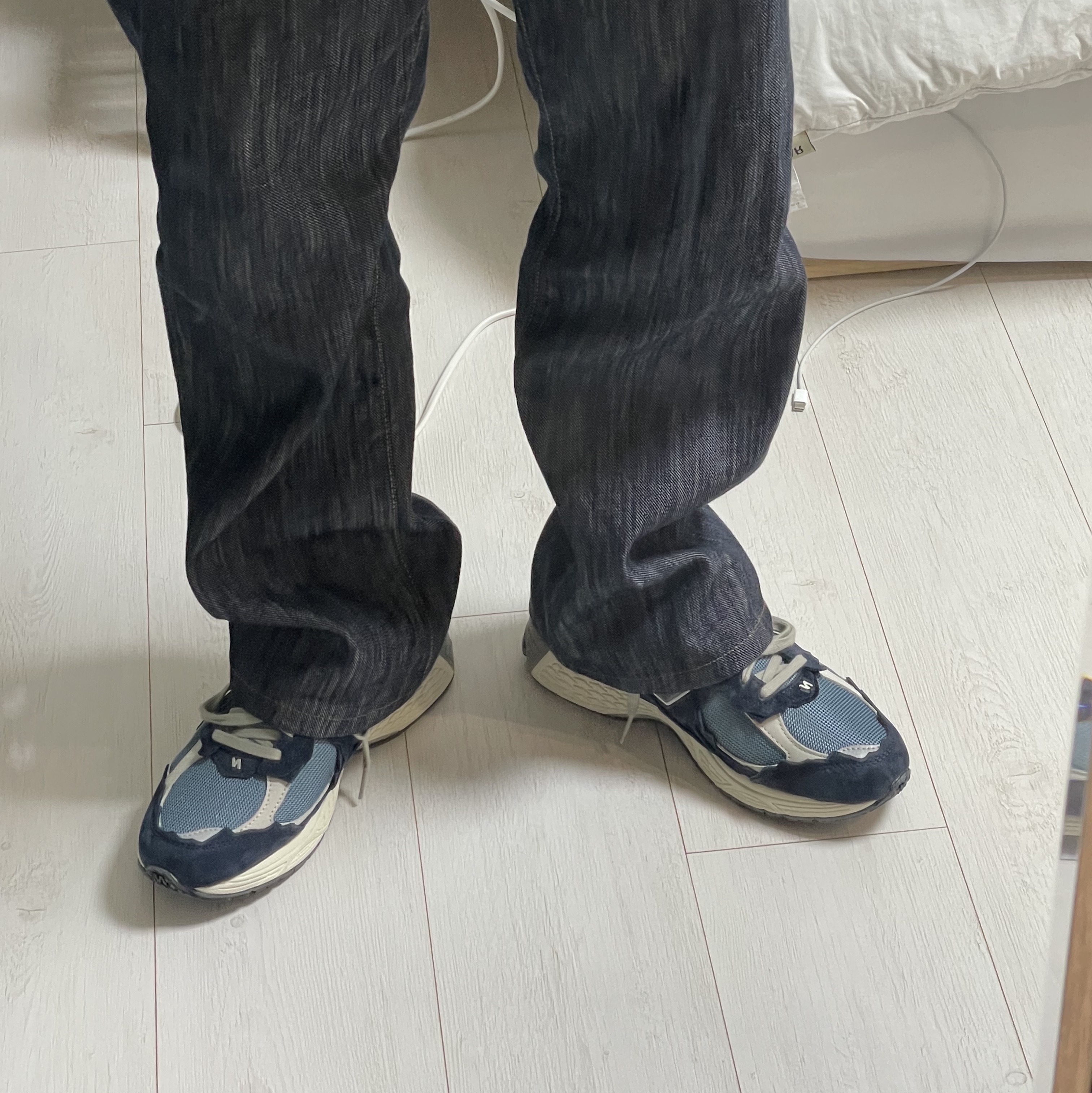 New Balance 2002R Protection Pack Dark Navy 착용 스타일 - 3