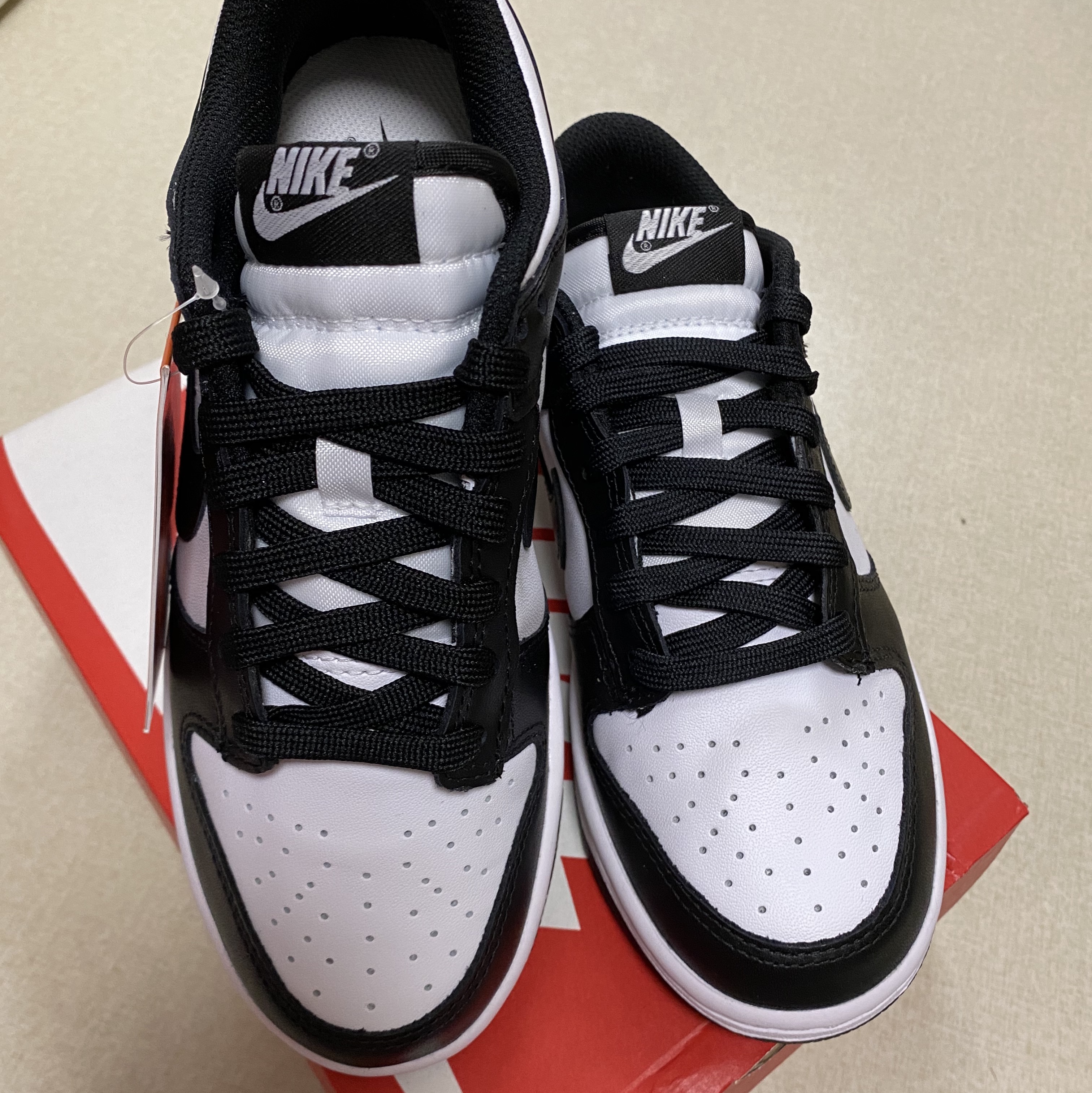 (W) Nike Dunk Low Black 착용 스타일