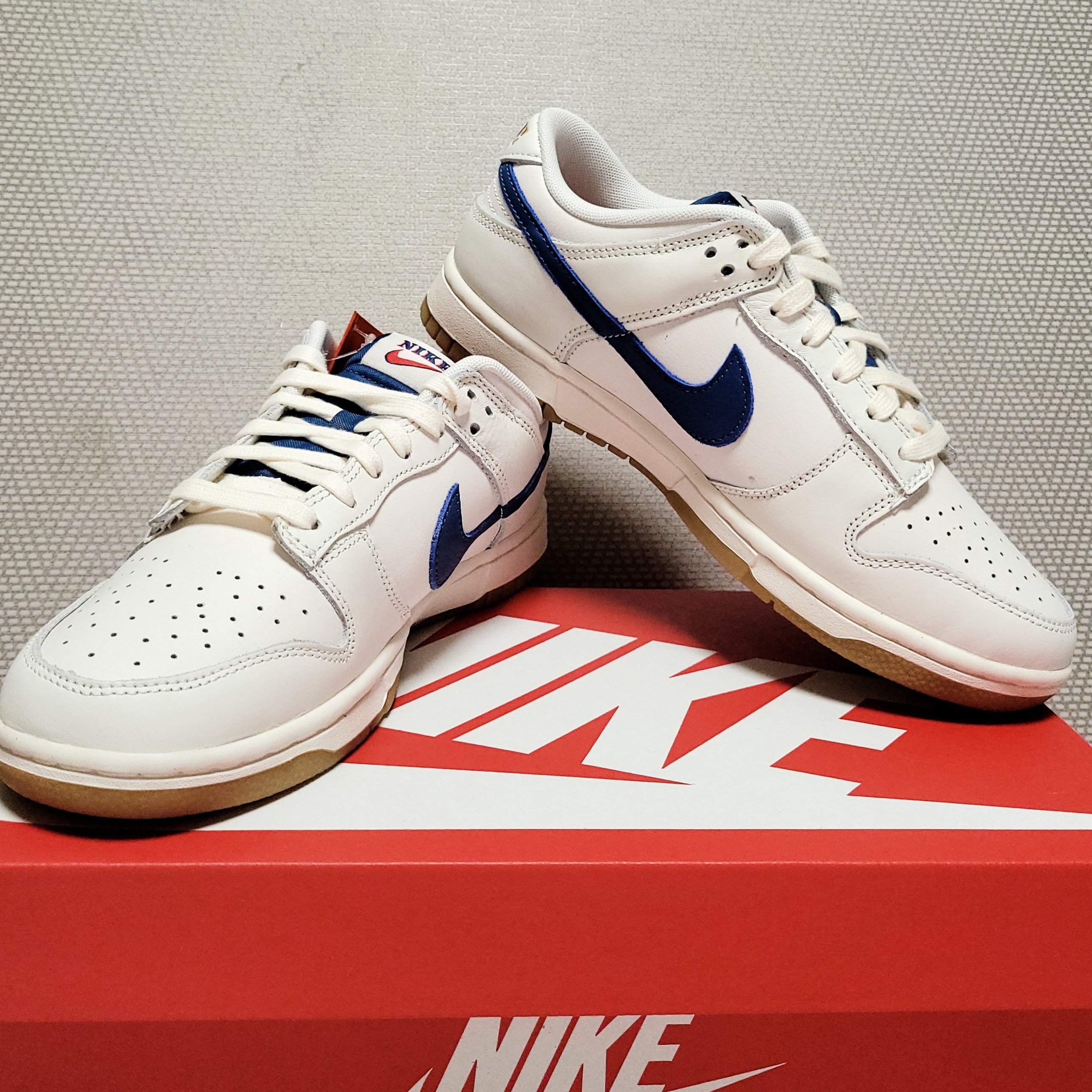 Nike Dunk Low SE Sail Dark Marina Blue 착용 스타일