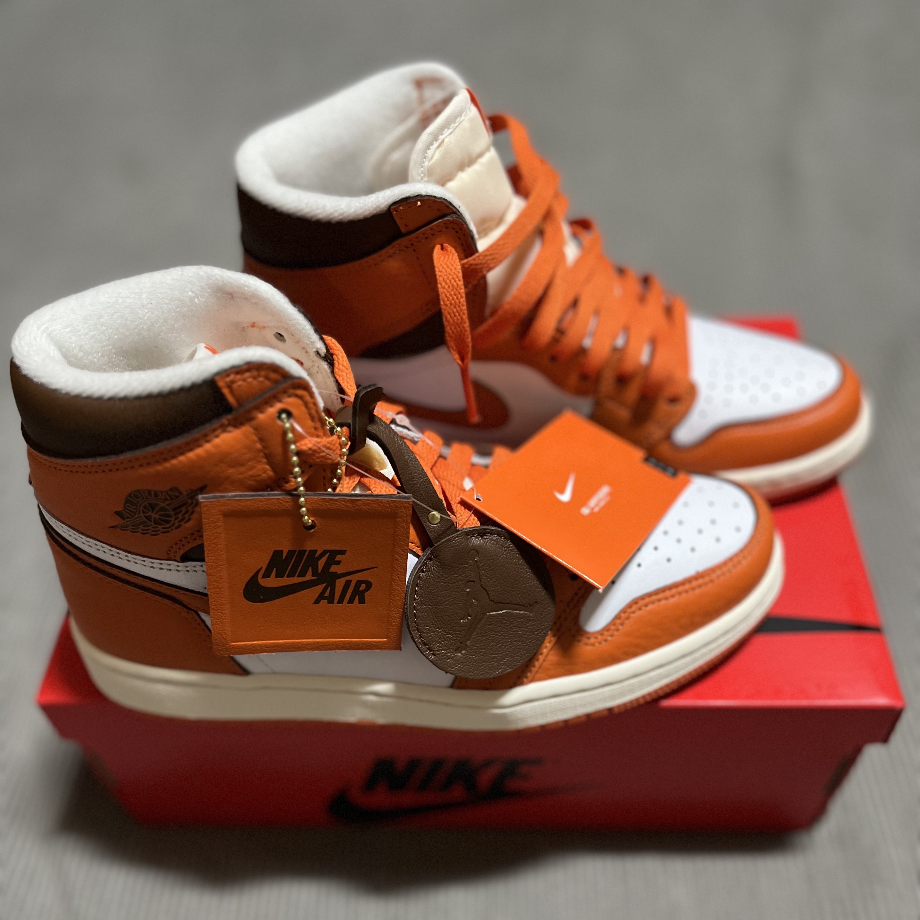 (W) Jordan 1 Retro High OG Starfish 착용 스타일