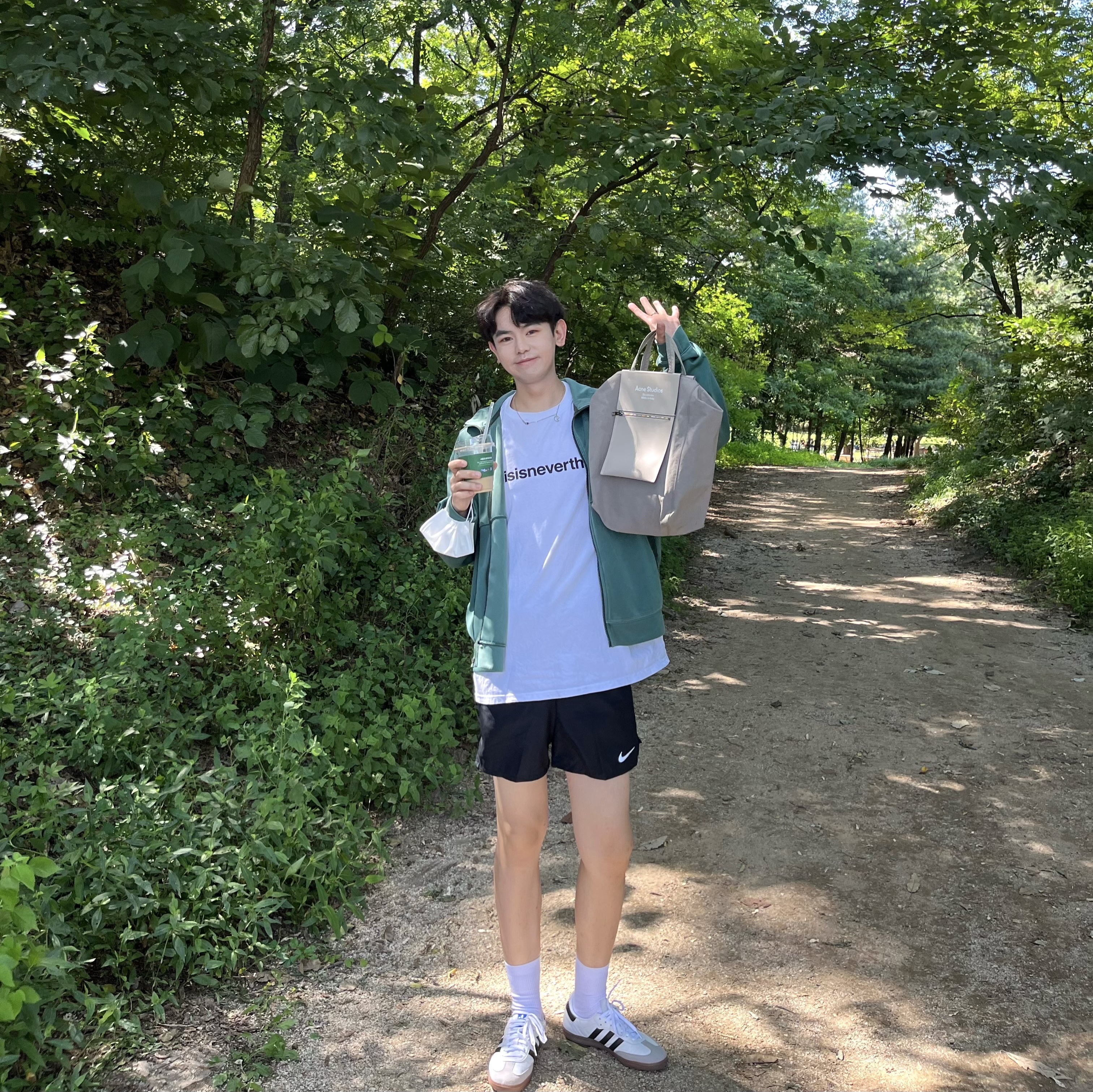 Adidas Samba Vegan White Black, Acne Studios Baker Out Medium Tote Bag Grey Beige 착용 스타일