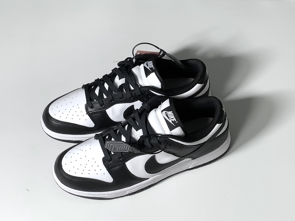Nike Dunk Low Retro Black 착용 스타일