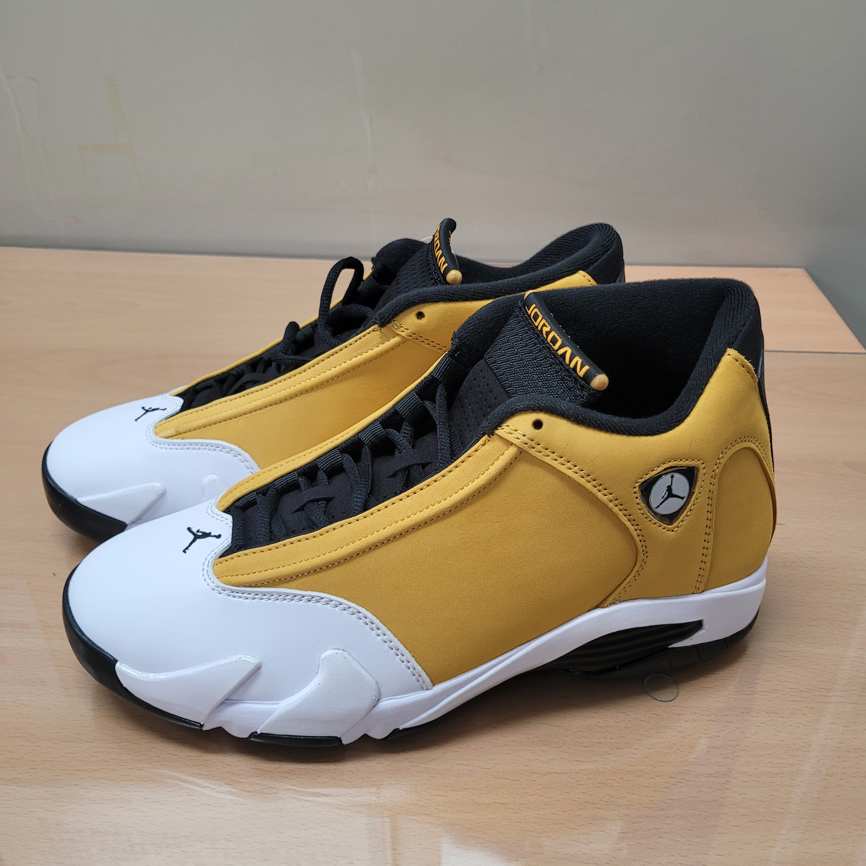 Jordan 14 Retro Light Ginger 착용 스타일 - 3