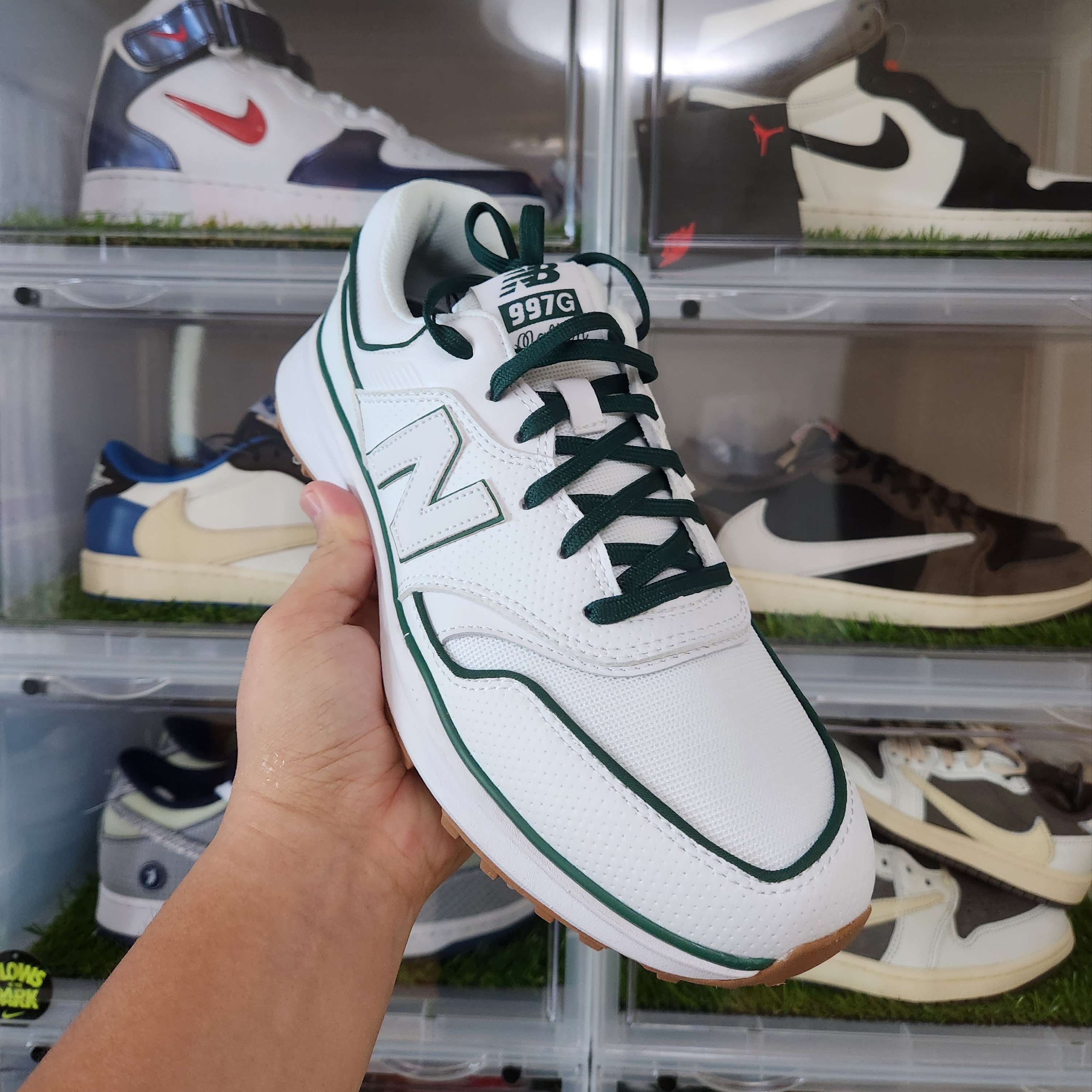 New Balance x Malbon 997 Golf White Green 착용 스타일 - 3