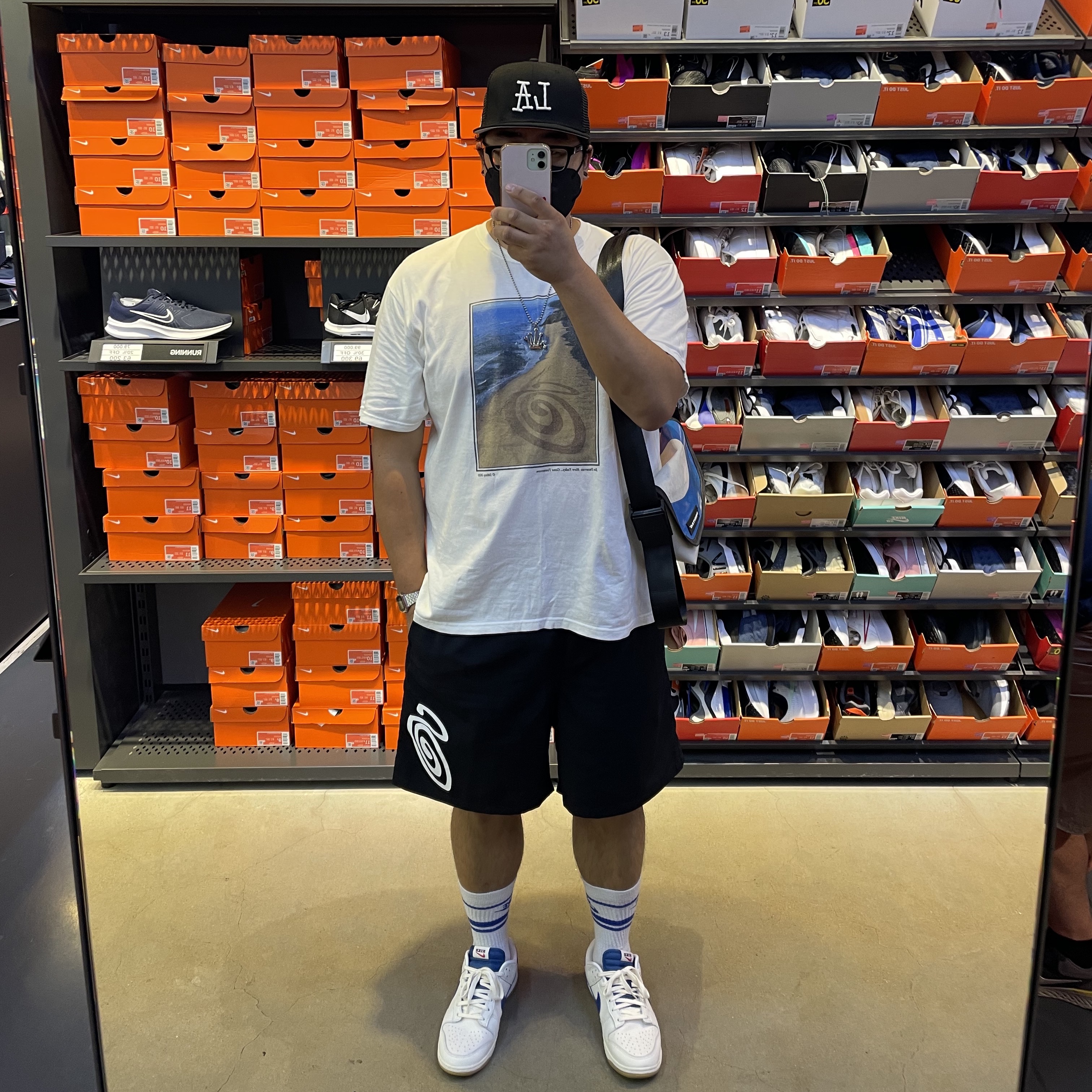 Nike Dunk Low SE Sail Dark Marina Blue, Stussy Curly S Water Shorts Black 착용 스타일 - 1