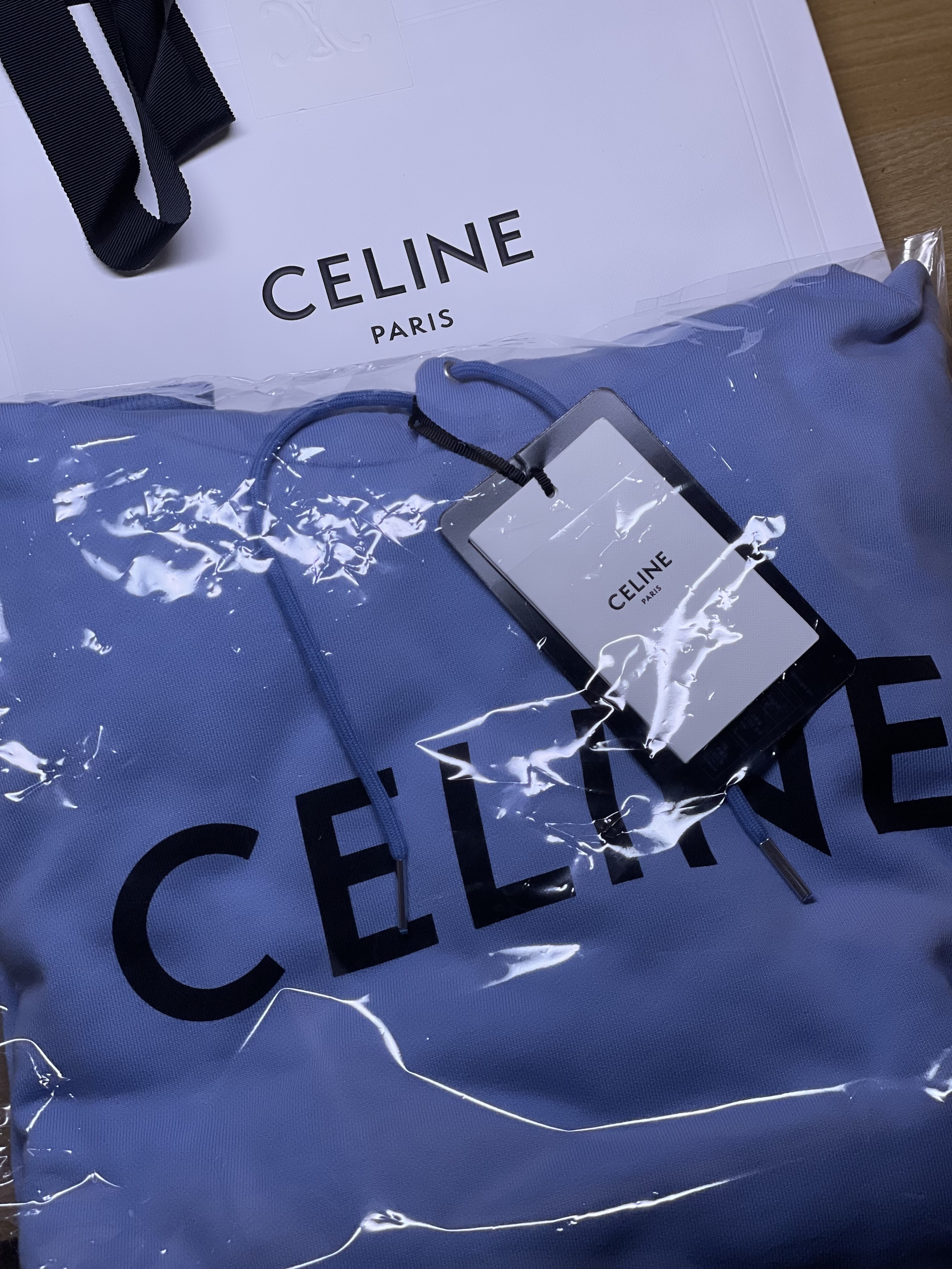 Celine Loose Hoodie in Cotton Fleece Washed Blue Black 착용 스타일