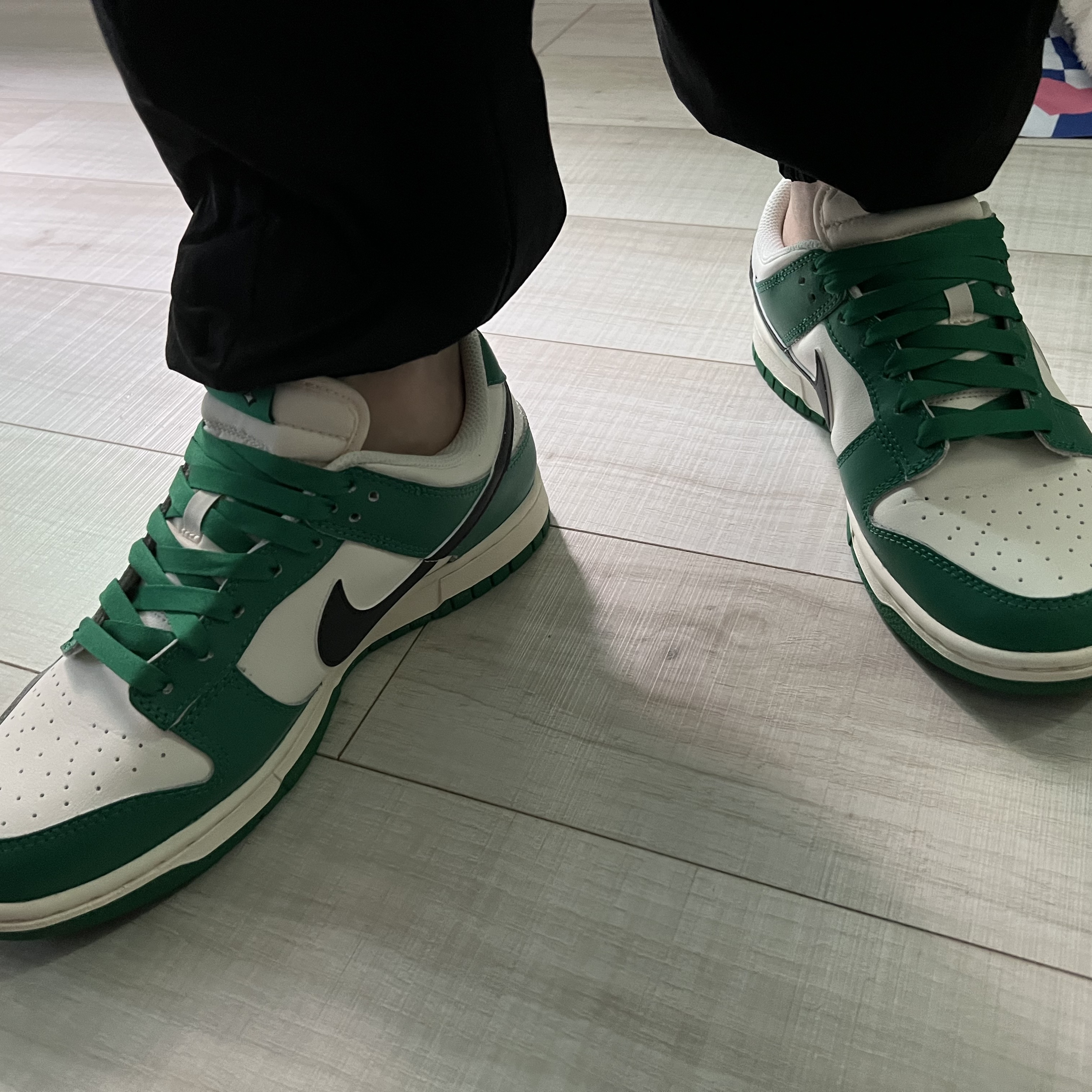 Nike Dunk Low Retro SE Jackpot Malachite 착용 스타일
