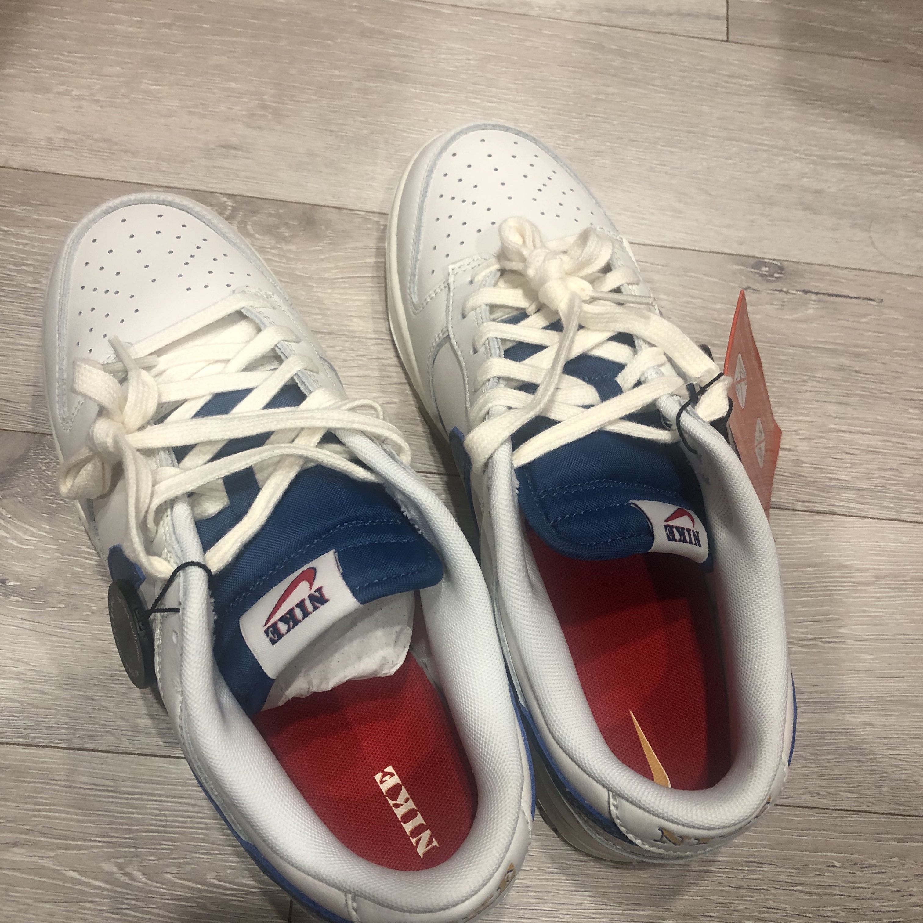 Nike Dunk Low SE Sail Dark Marina Blue 착용 스타일