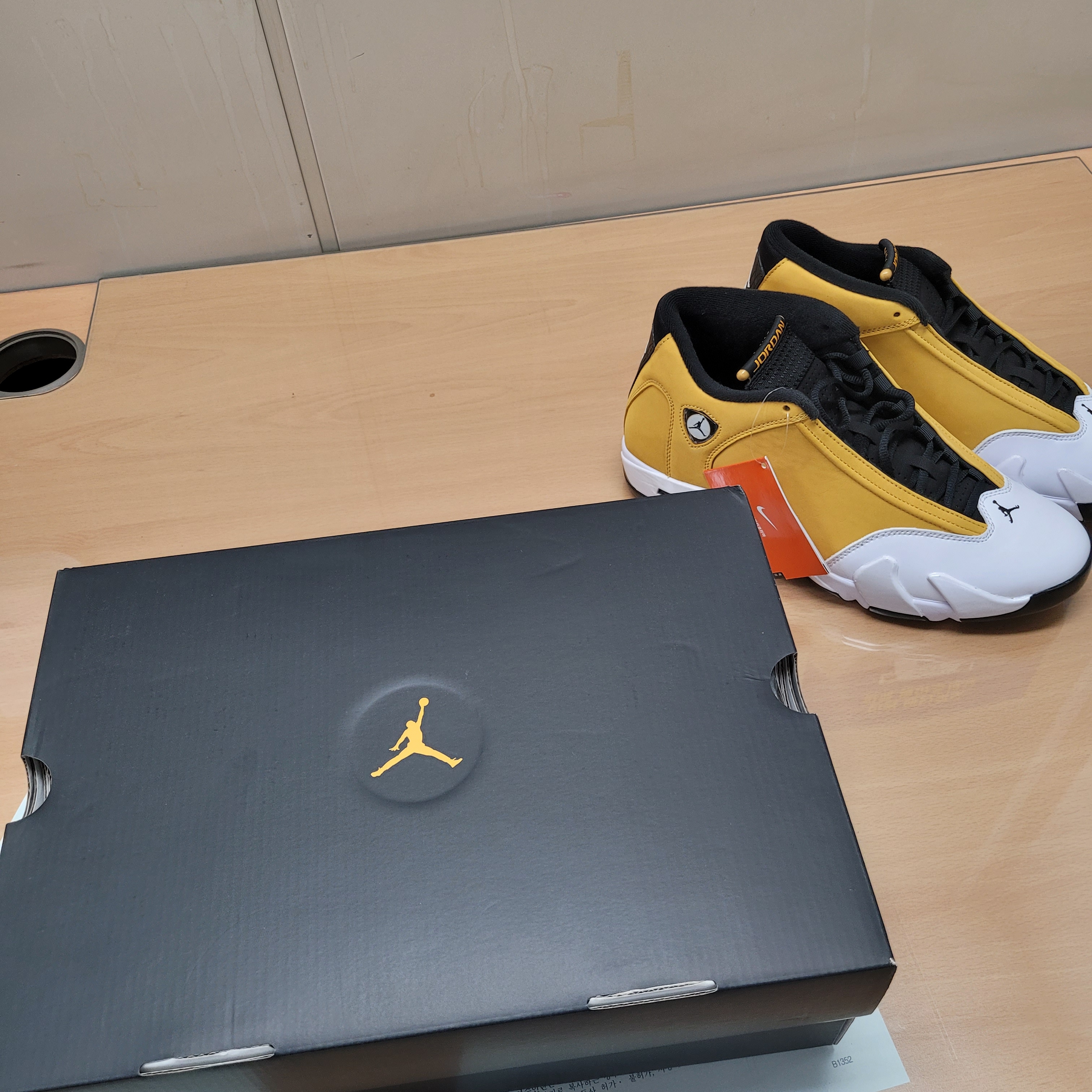 Jordan 14 Retro Light Ginger 착용 스타일 - 2