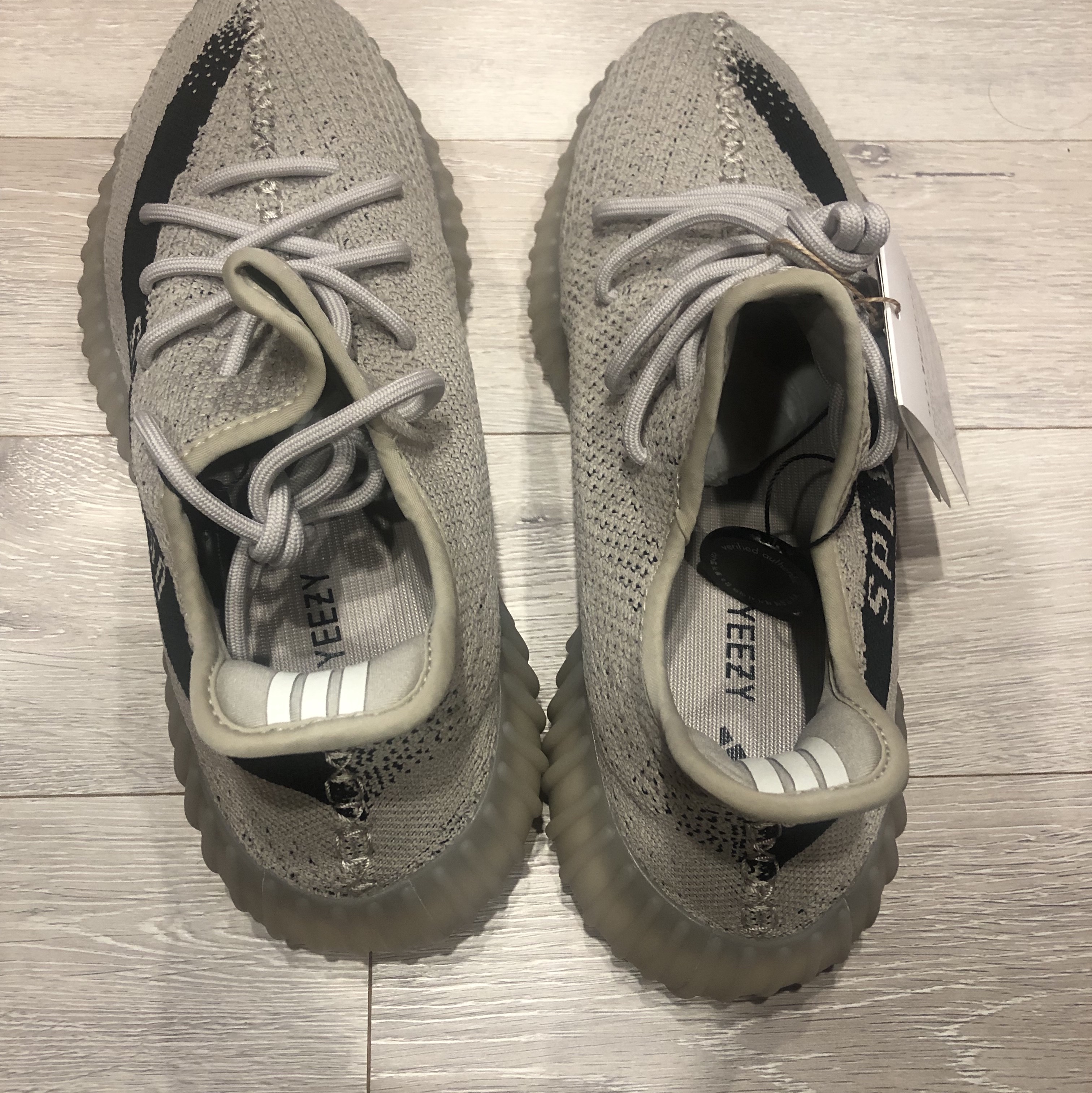 Adidas Yeezy Boost 350 V2 Slate Core Black 2022/2023 착용 스타일
