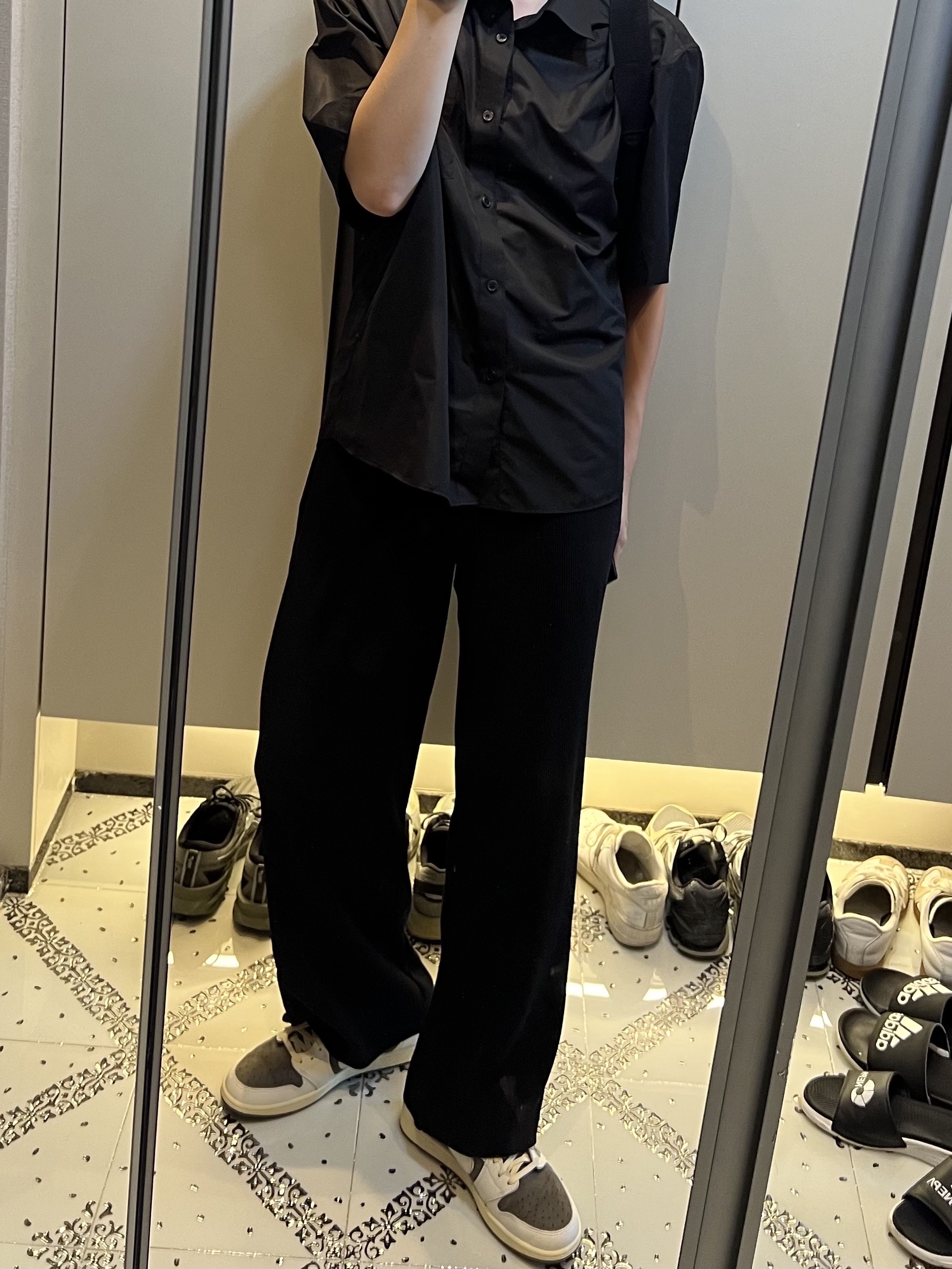 Jordan 1 x Travis Scott Retro Low OG SP Sail and Ridgerock, Asics UB1-S Gel-Kayano 14 Piedmont Grey 착용 스타일