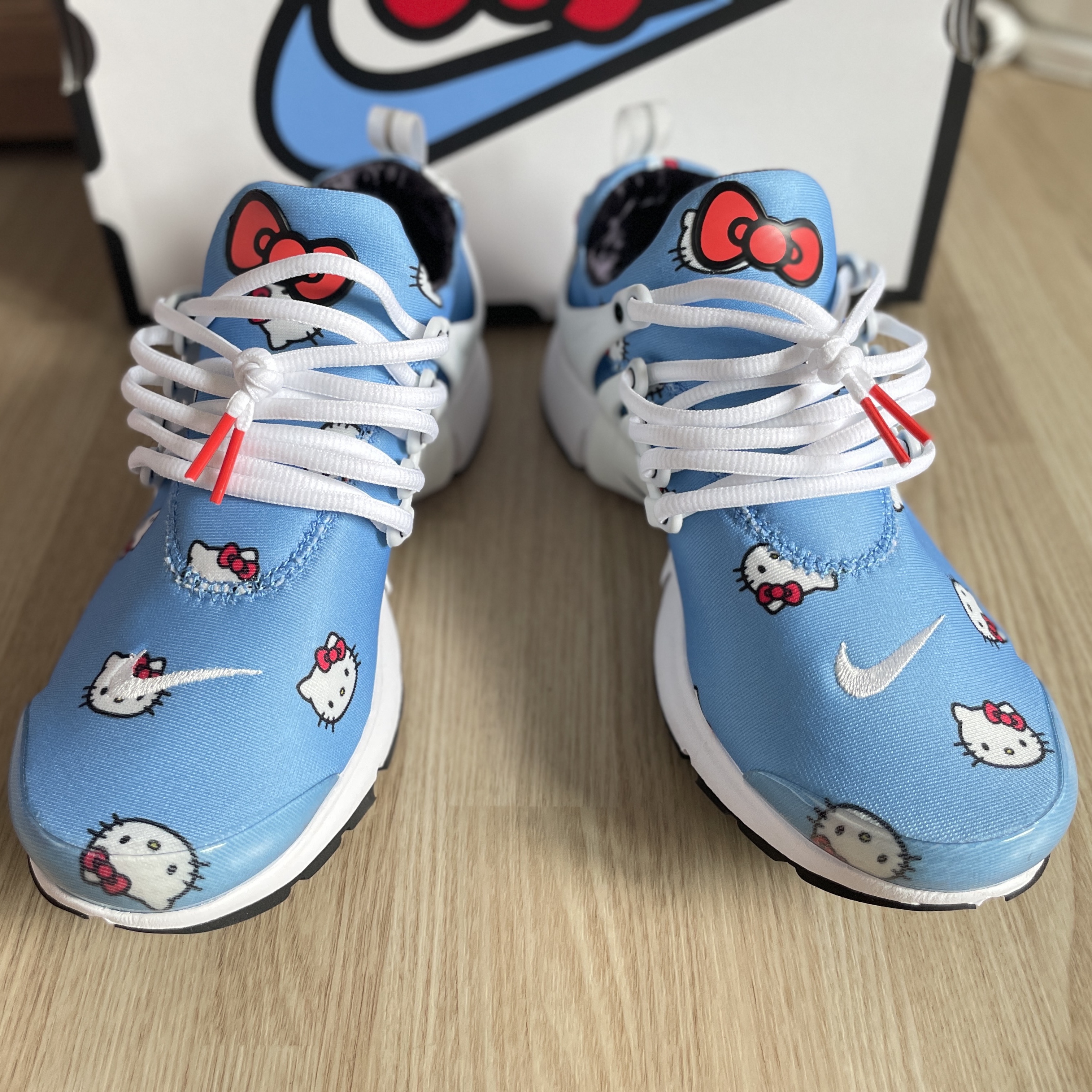 Nike x Hello Kitty Air Presto University Blue 착용 스타일 - 2