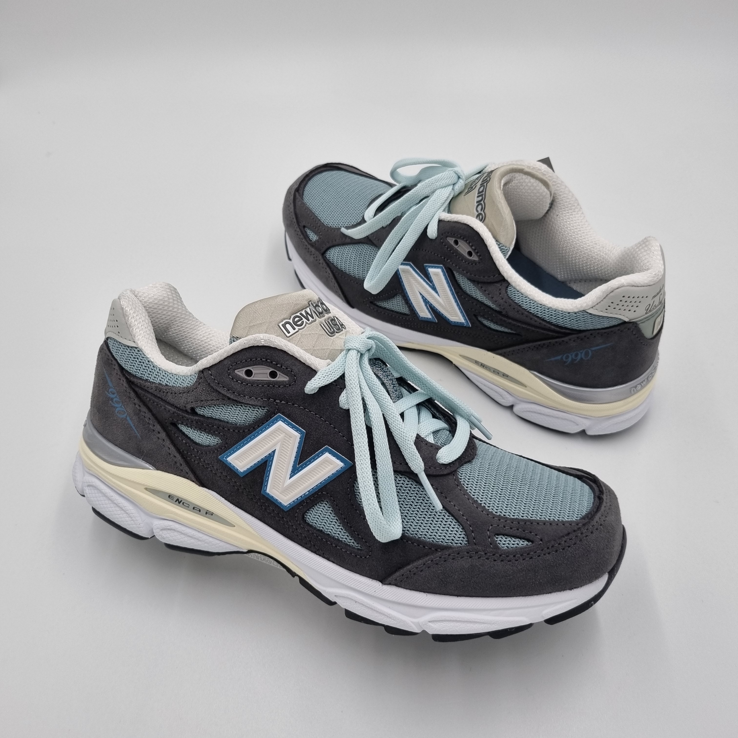 New Balance x Kith 990v3 Made in USA Steel Blue Grey 착용 스타일