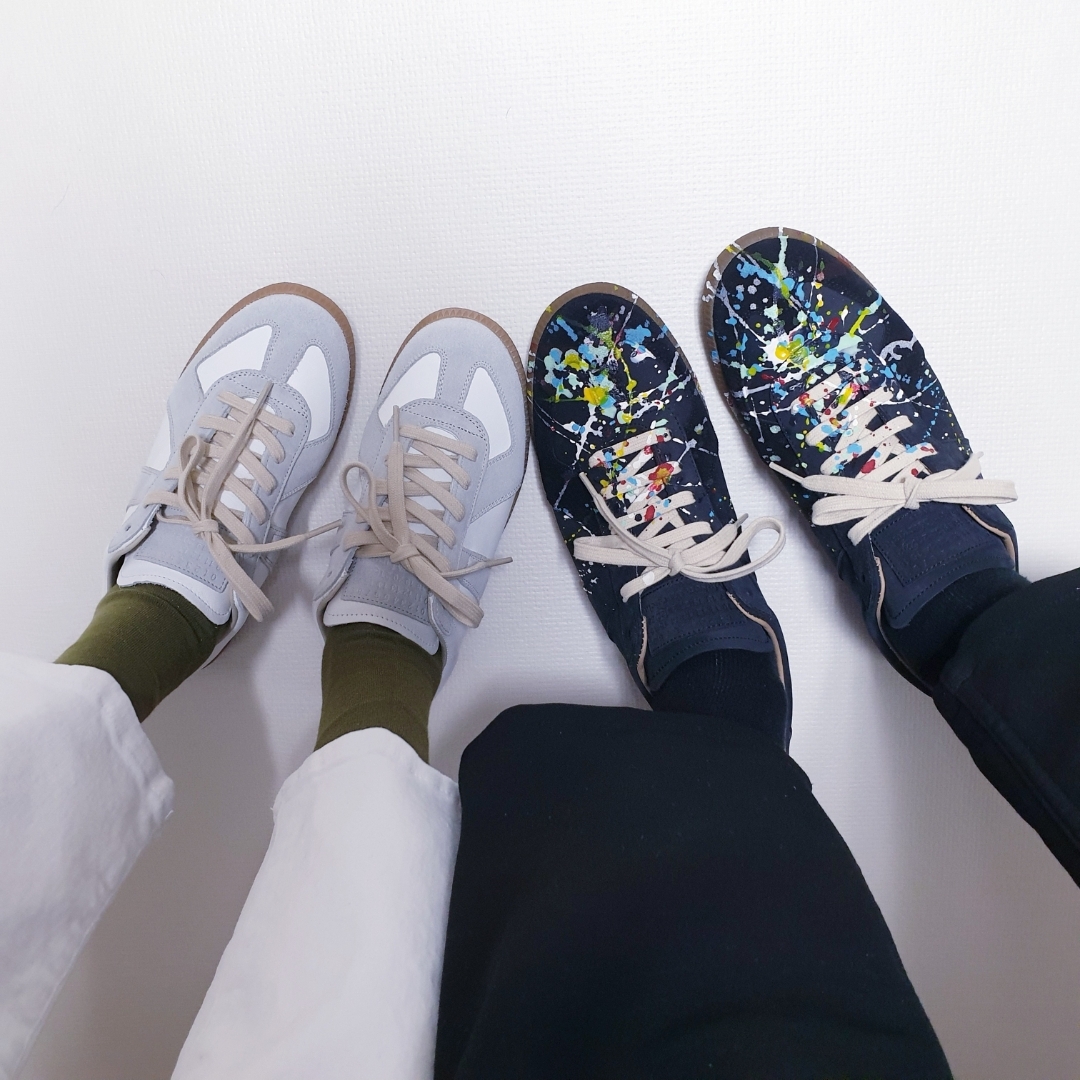 Maison Margiela Replica Paint Drop Sneakers Black, (W) Maison Margiela Calfskin Replica Sneakers White 착용 스타일