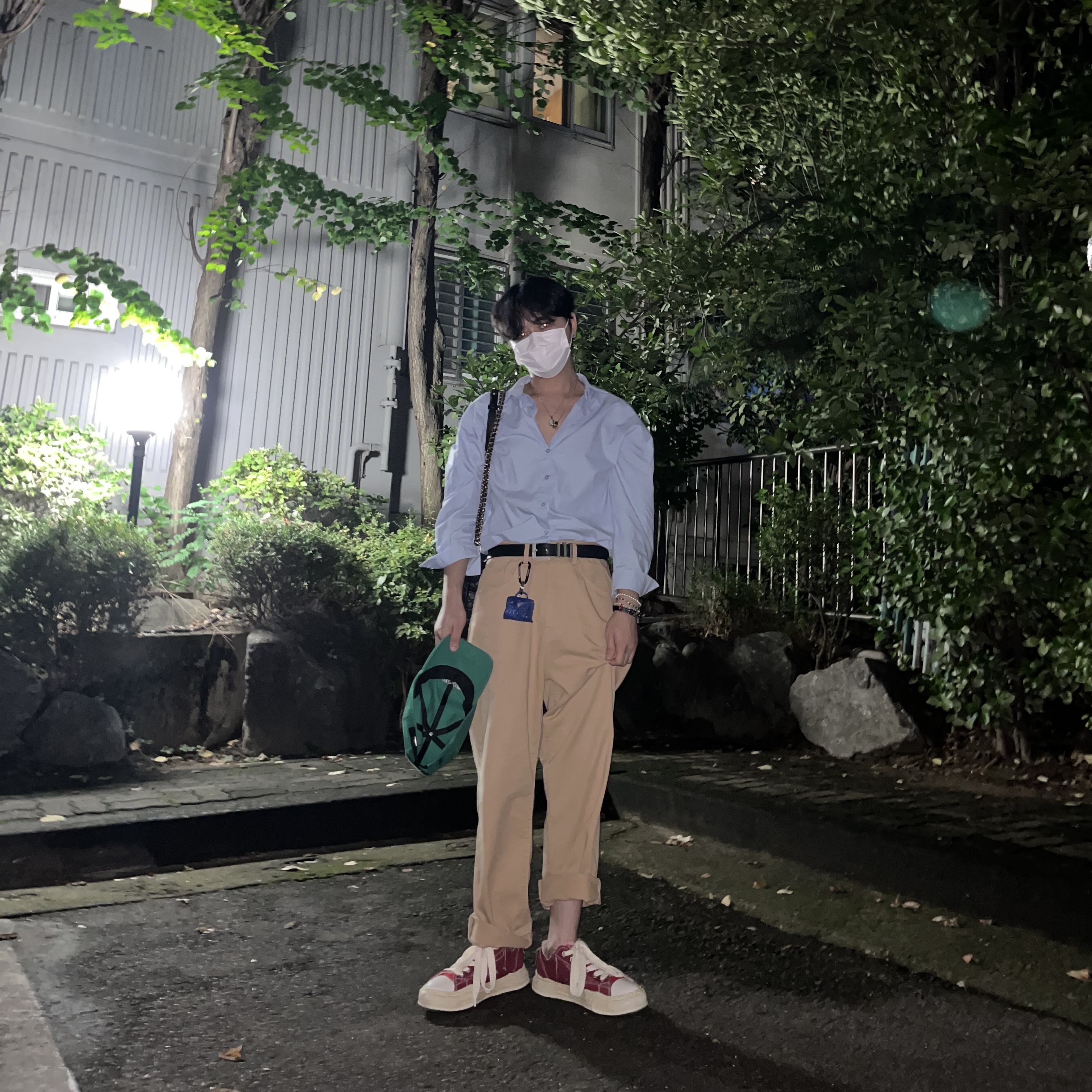 Maison Mihara Yasuhiro Peterson OG Sole OD Canvas Low-top Sneakers Red, Chanel Gabrielle Medium Hobo Bag Aged Calfskin & Gold Black 착용 스타일 - 3