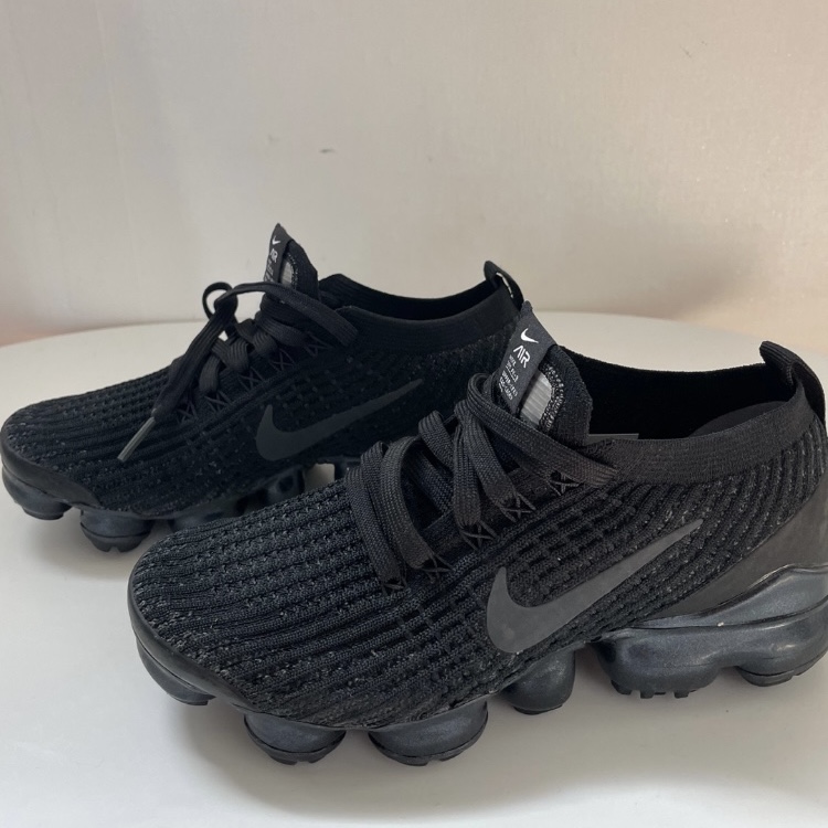 Nike Air VaporMax Flyknit 3.0 Triple Black 착용 스타일