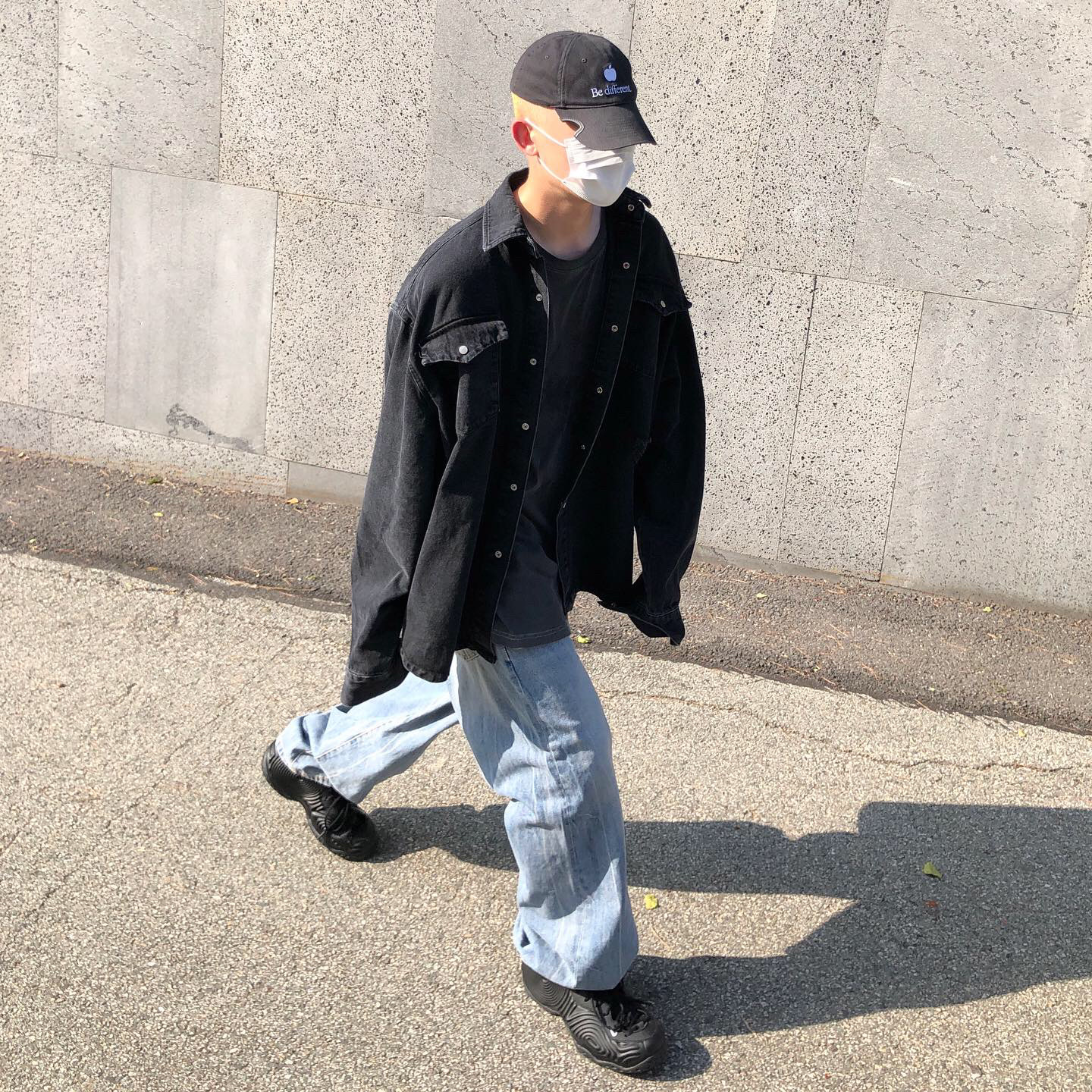 Balenciaga Gaffer Cap Black, Nike x Comme des Garcons Homme Plus Air Foamposite One Black 착용 스타일 - 4