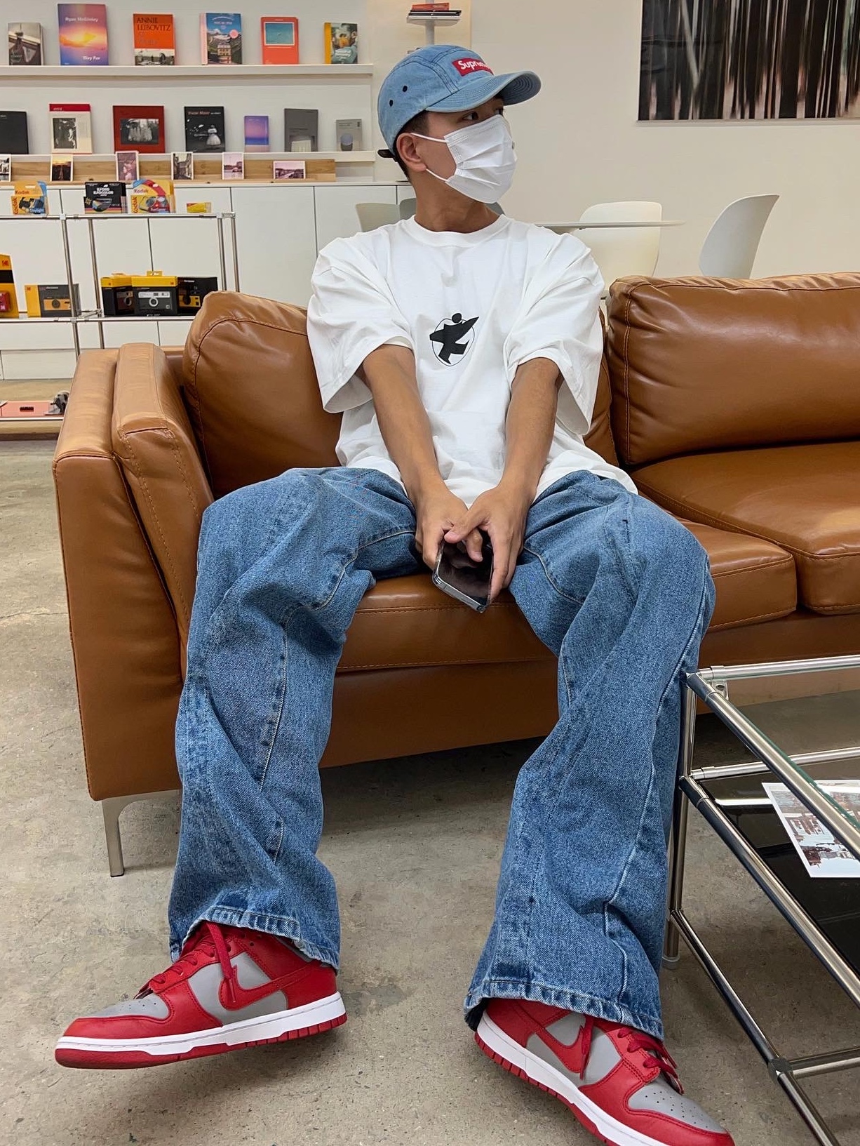 Supreme Washed Chino Twill Camp Cap Denim - 21FW, Stussy Surf Stock T-Shirt White 착용 스타일