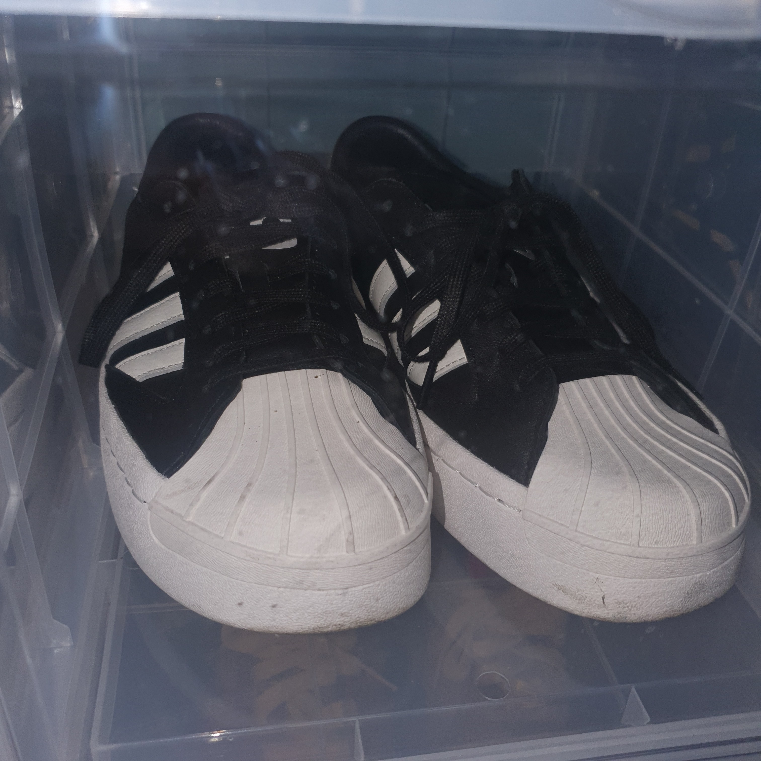 Y-3 Yohji Star Black White 착용 스타일