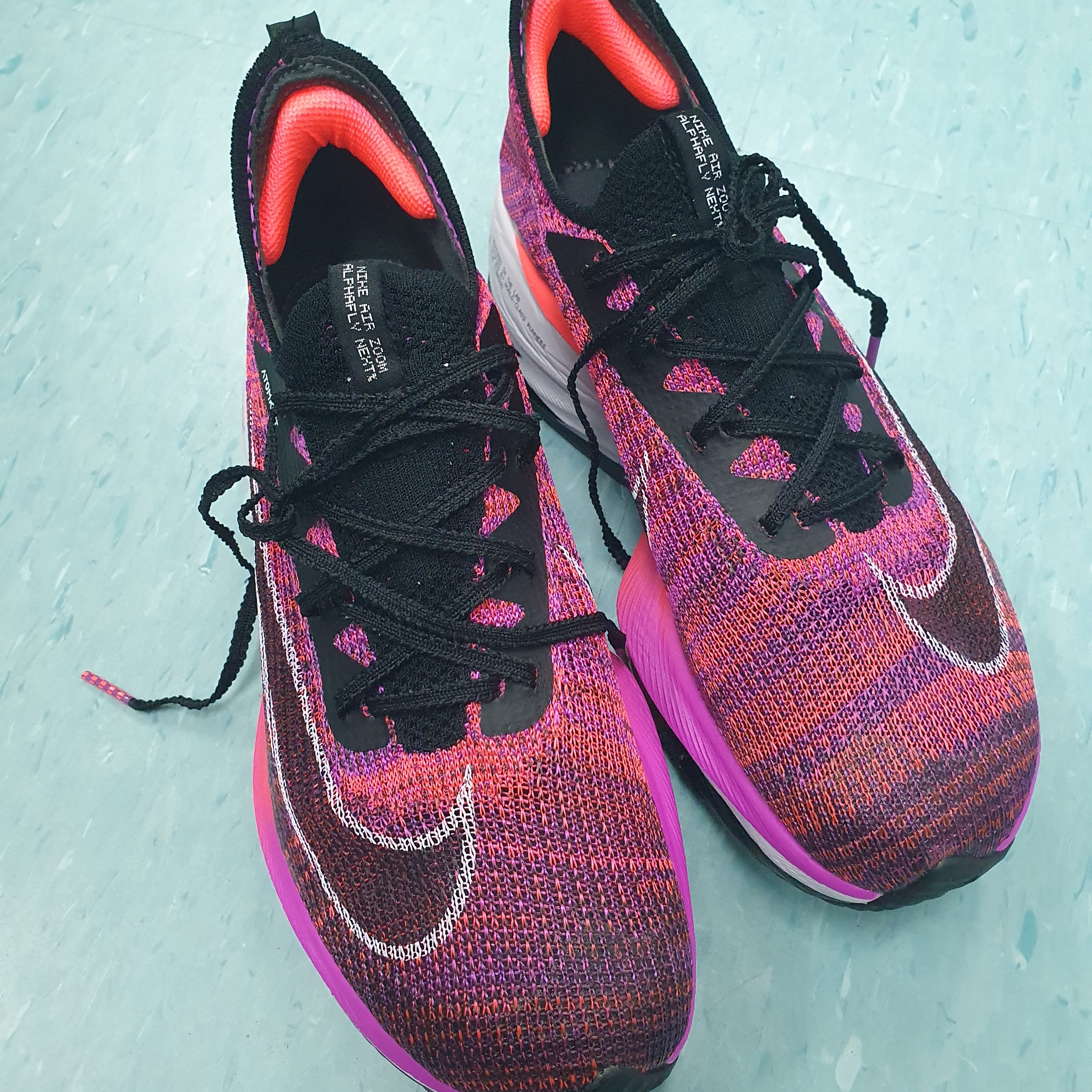 Nike Air Zoom Alphafly Next% Hyper Violet 착용 스타일 - 1