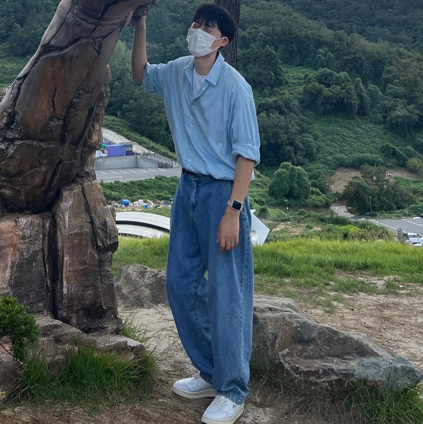 Autry Medalist Low Leather Sneakers White 착용 스타일 - 1