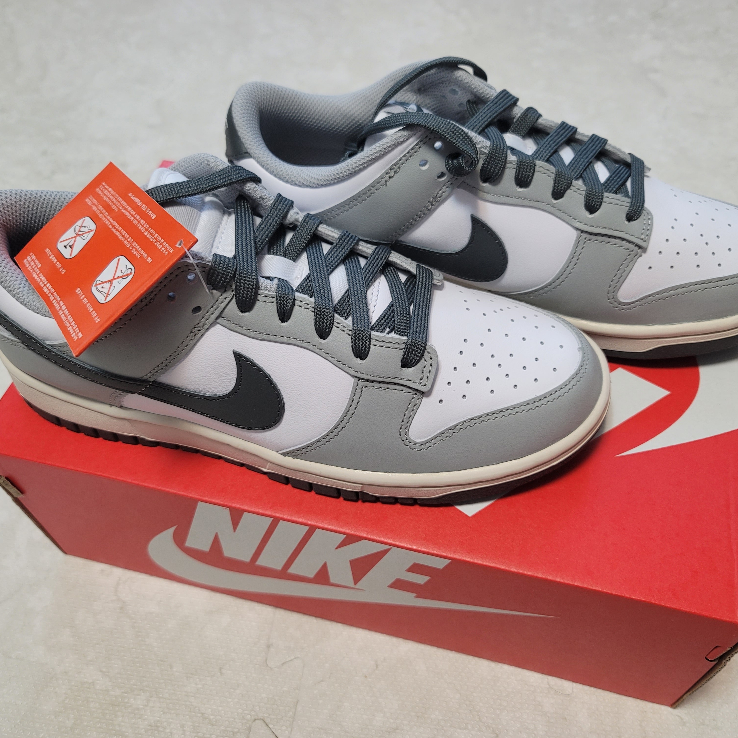 (W) Nike Dunk Low Light Smoke Grey 착용 스타일