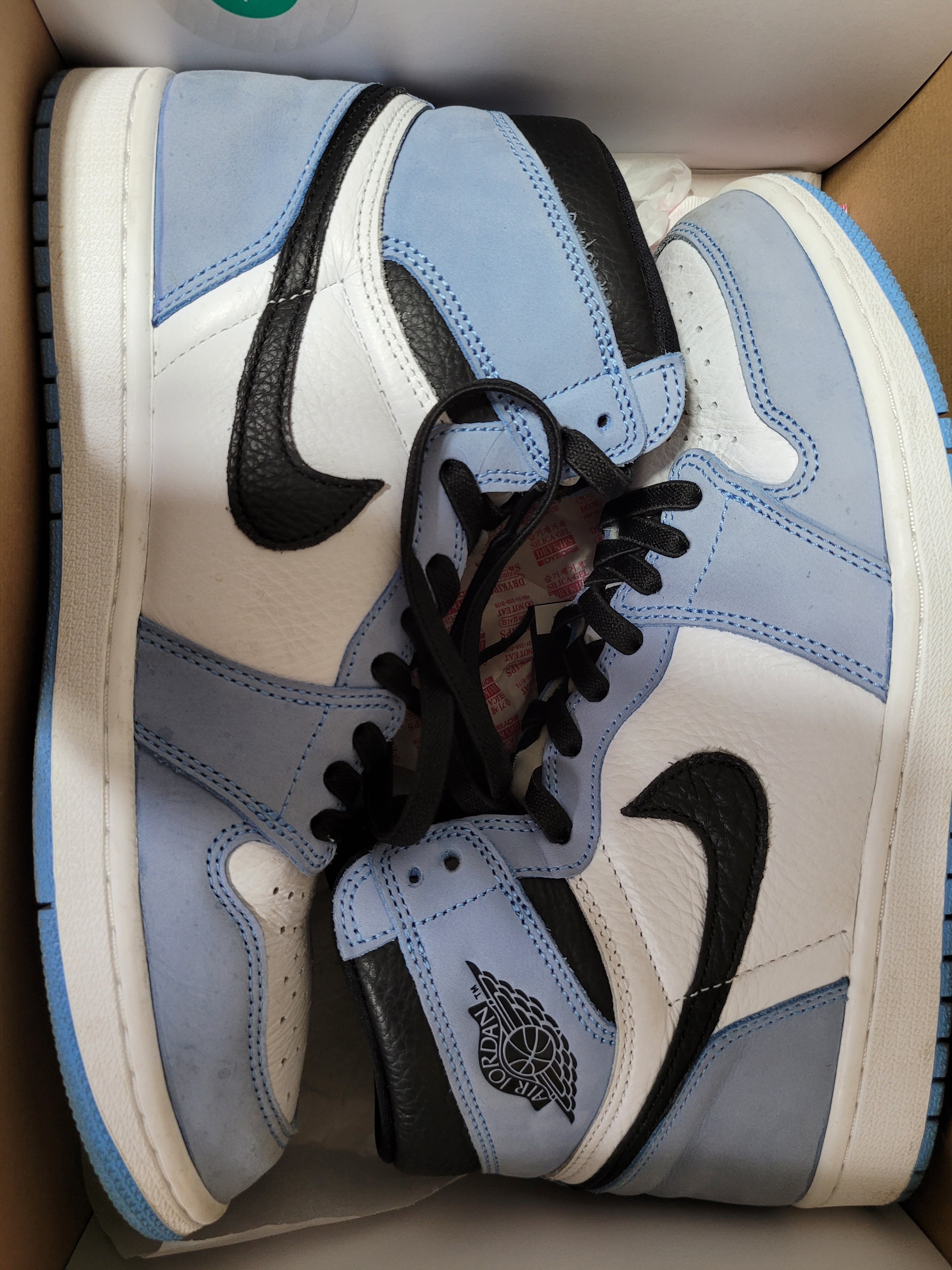 Jordan 1 Retro High OG University Blue 착용 스타일