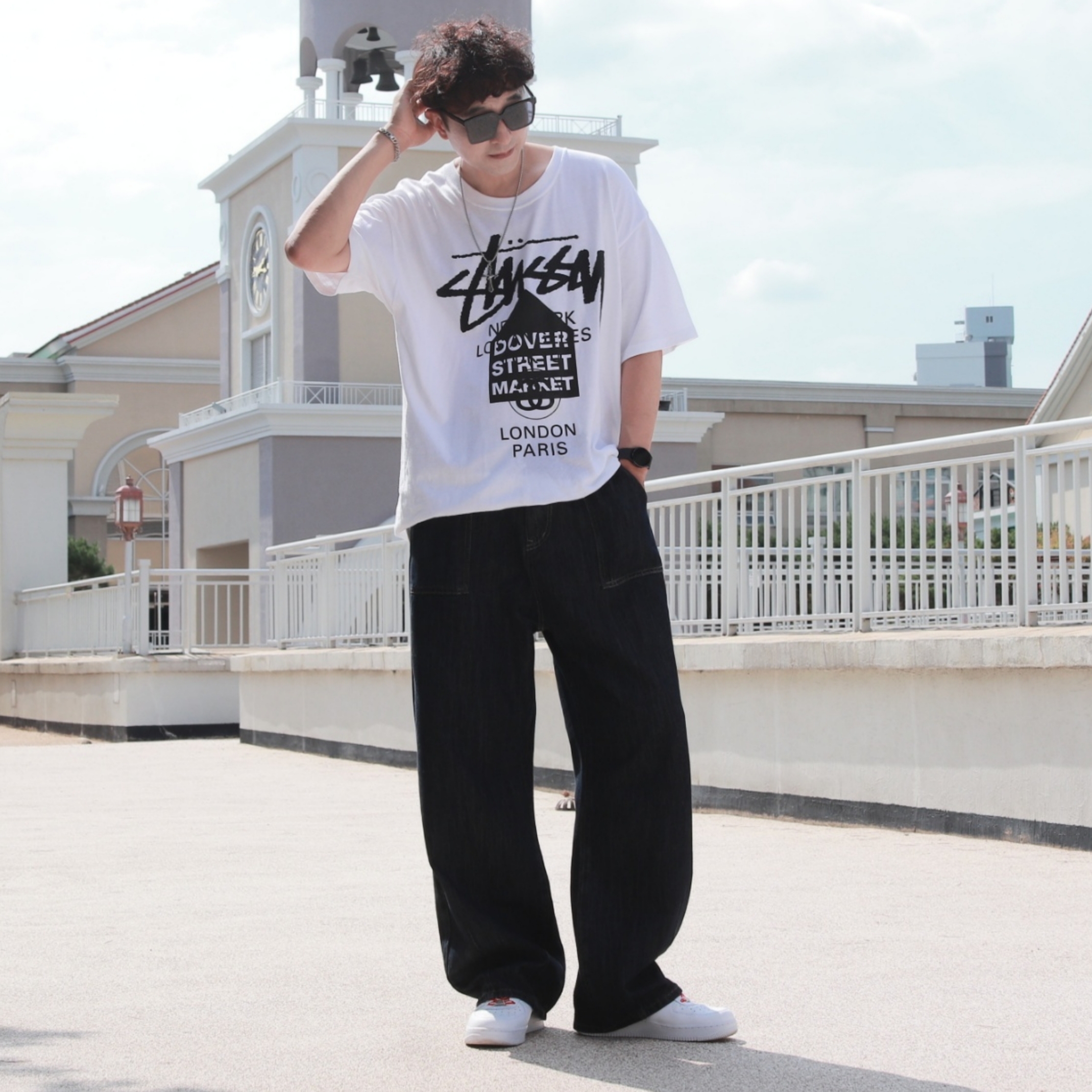 Stussy DSM World Tour T-Shirt White, Nike x Supreme Air Force 1 Low White 착용 스타일 - 1