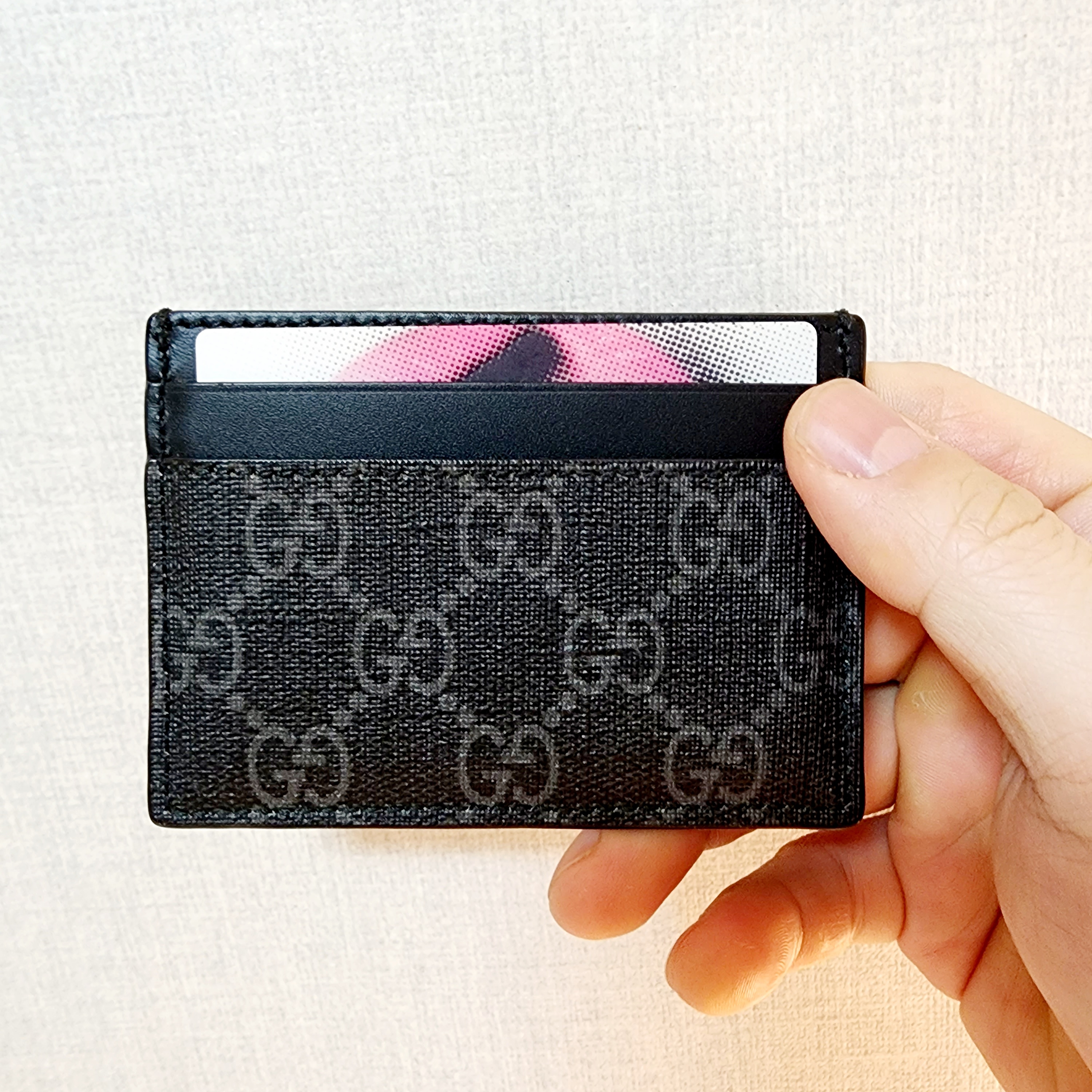 Gucci Bestiary Kingsnake Print Card Case Black 착용 스타일 - 3